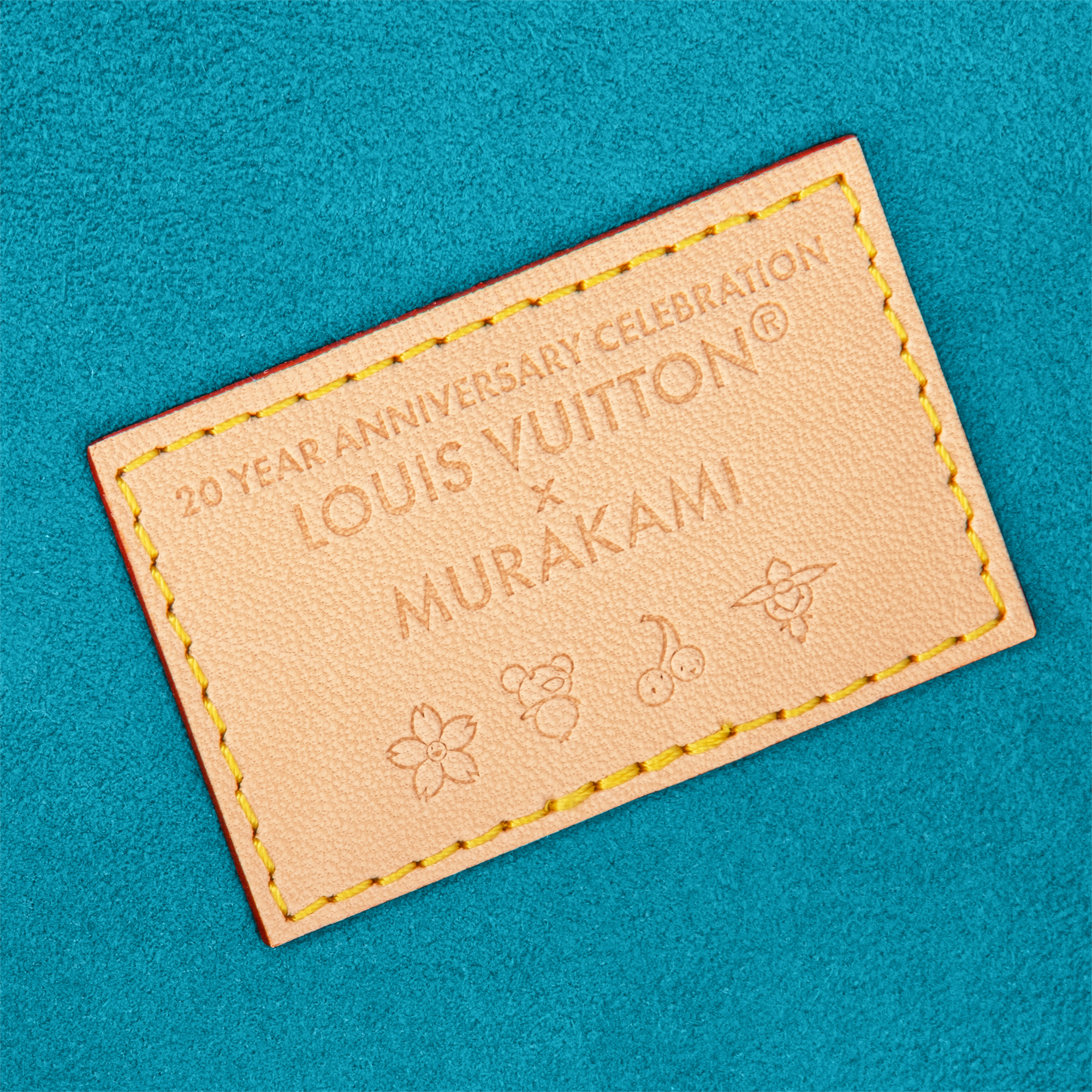 LV} - LV - LV硬箱、旅行和家居书籍和文具 | 路易威登LOUIS VUITTON官网 (产品缩放)
