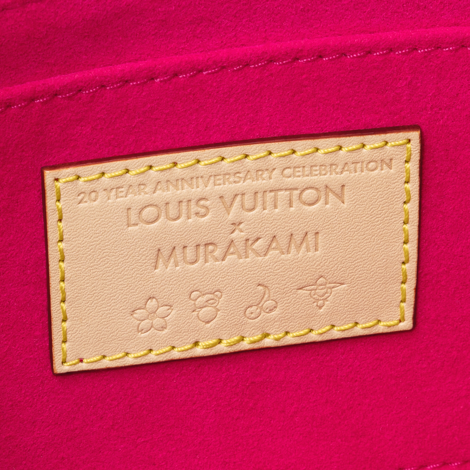 LV} - LVMonogram - LV女士小型皮具 | 路易威登LOUIS VUITTON官网 (产品缩放)