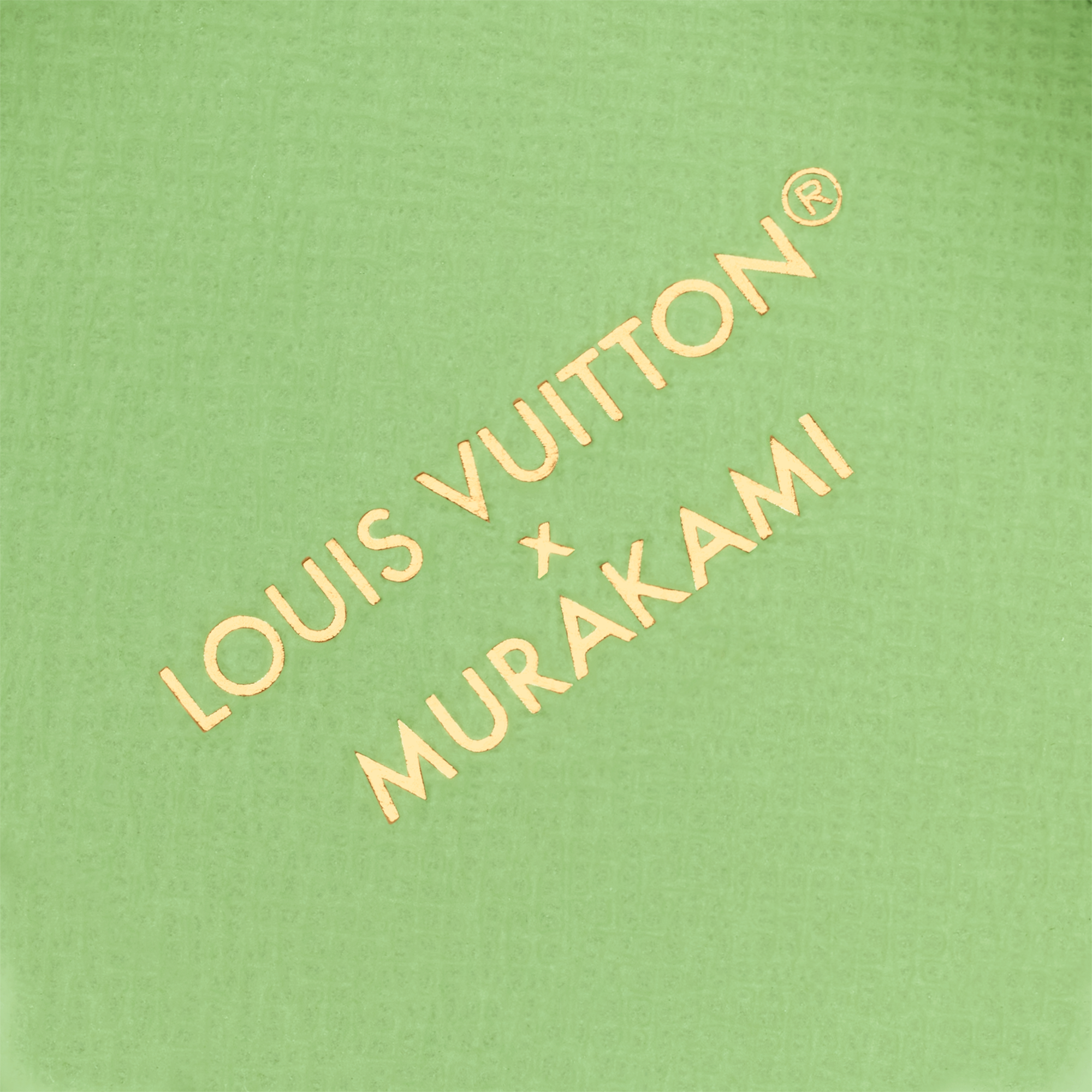 LV} - LV - LV硬箱、旅行和家居书籍和文具 | 路易威登LOUIS VUITTON官网 (产品缩放)