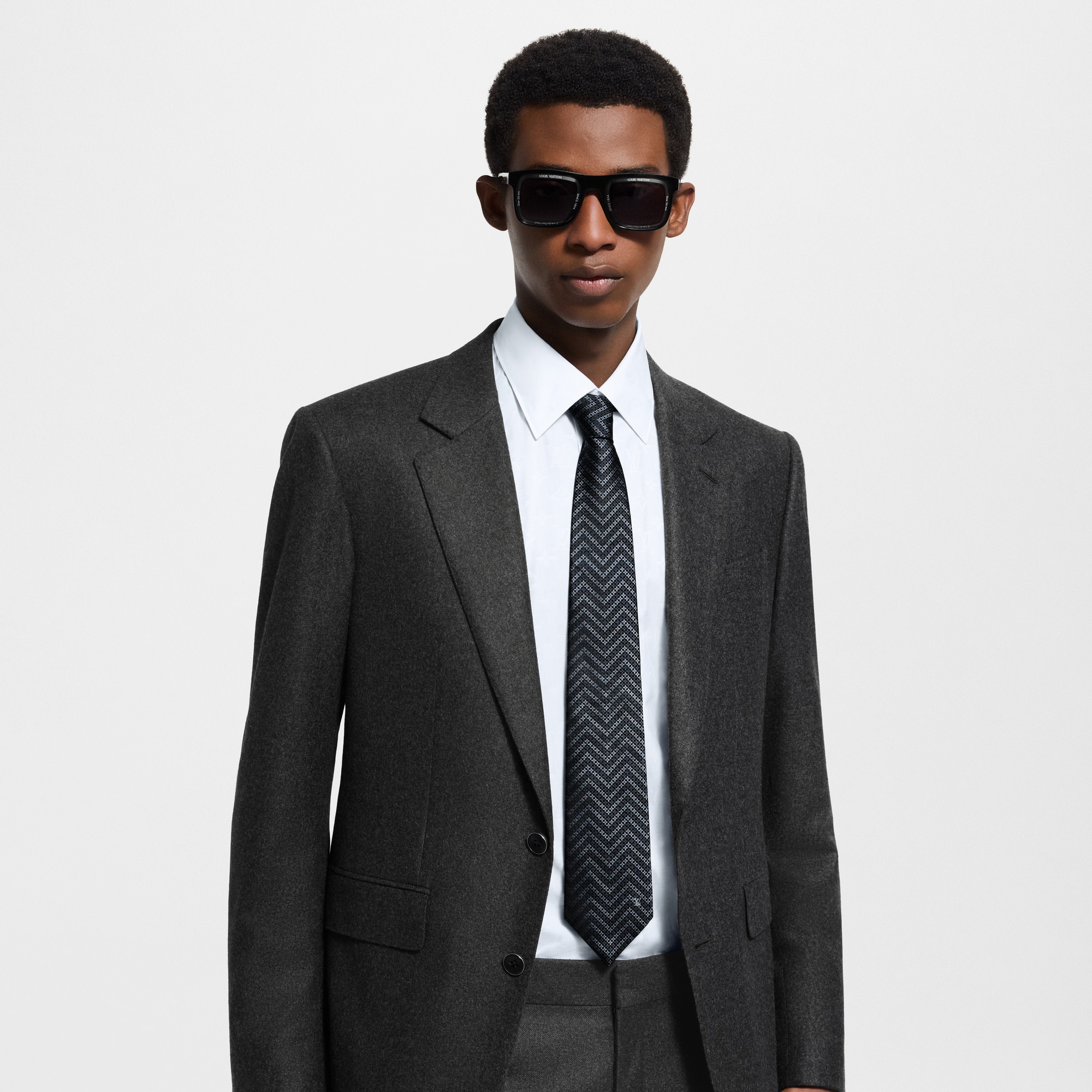 LV} - LVS00 - LV男士配饰系列 | 路易威登LOUIS VUITTON官网 (产品缩放)