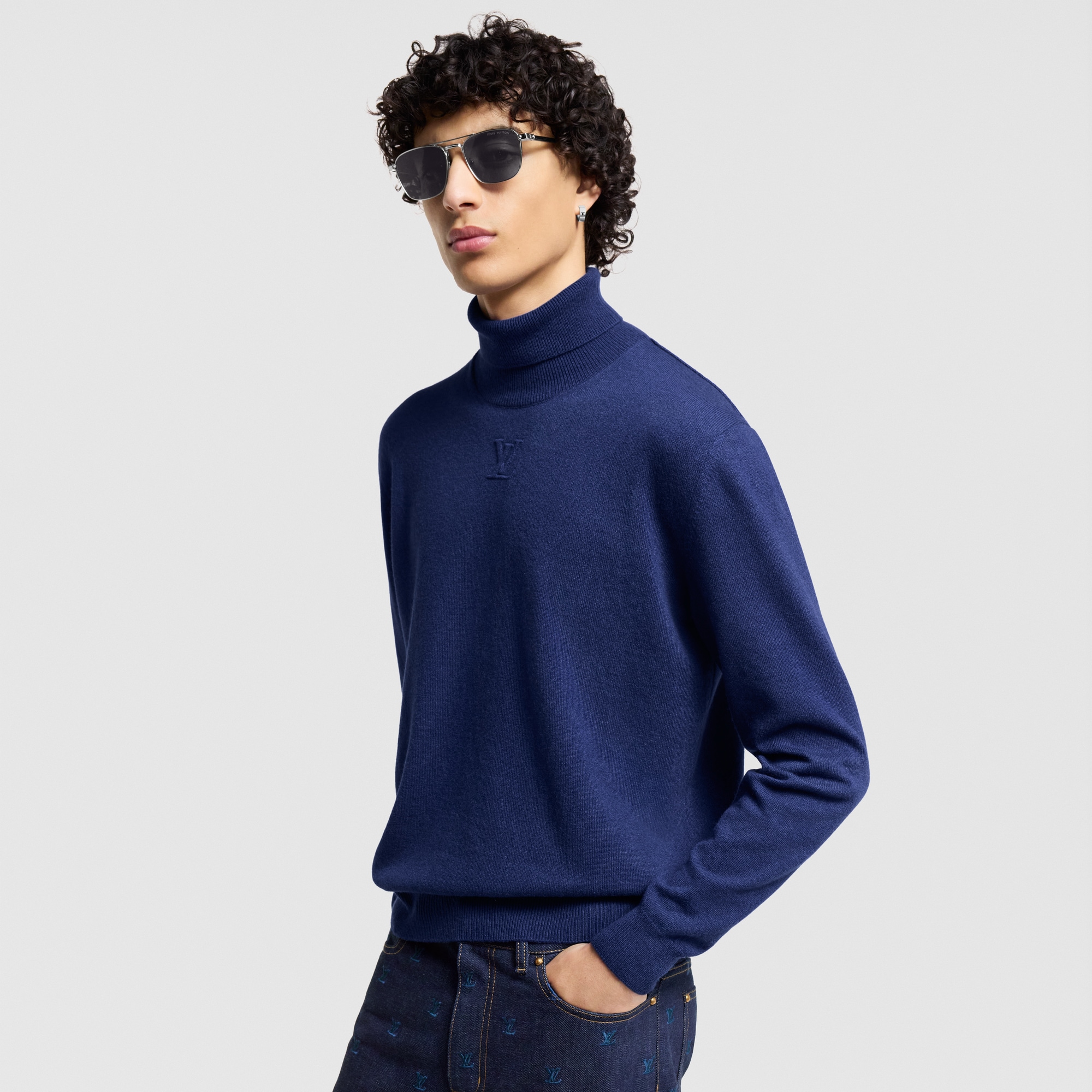 LV} - LV - LV新品系列Holiday | 路易威登LOUIS VUITTON官网 (产品缩放)