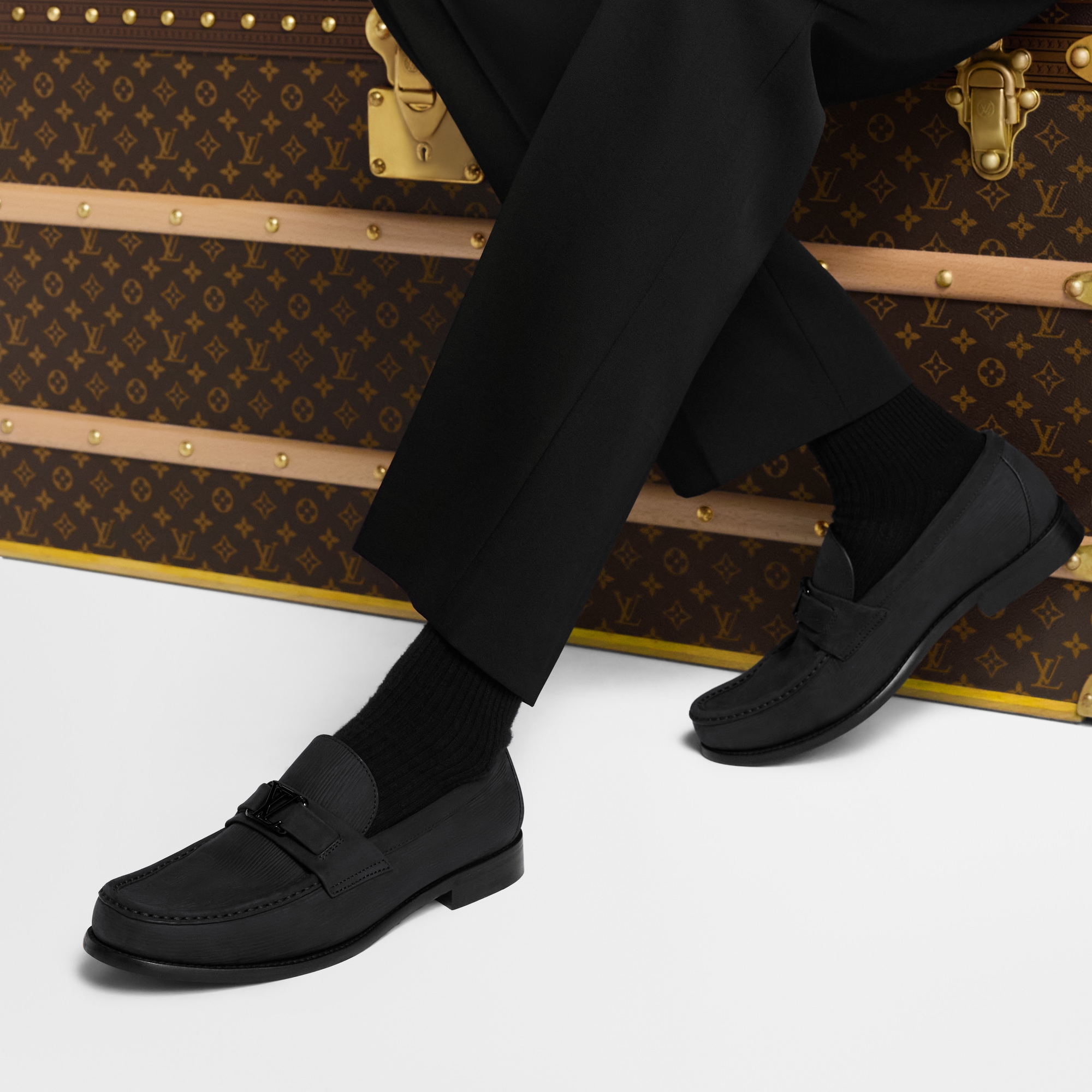 LV} - LV - LV男士鞋履系列 | 路易威登LOUIS VUITTON官网 (产品缩放)