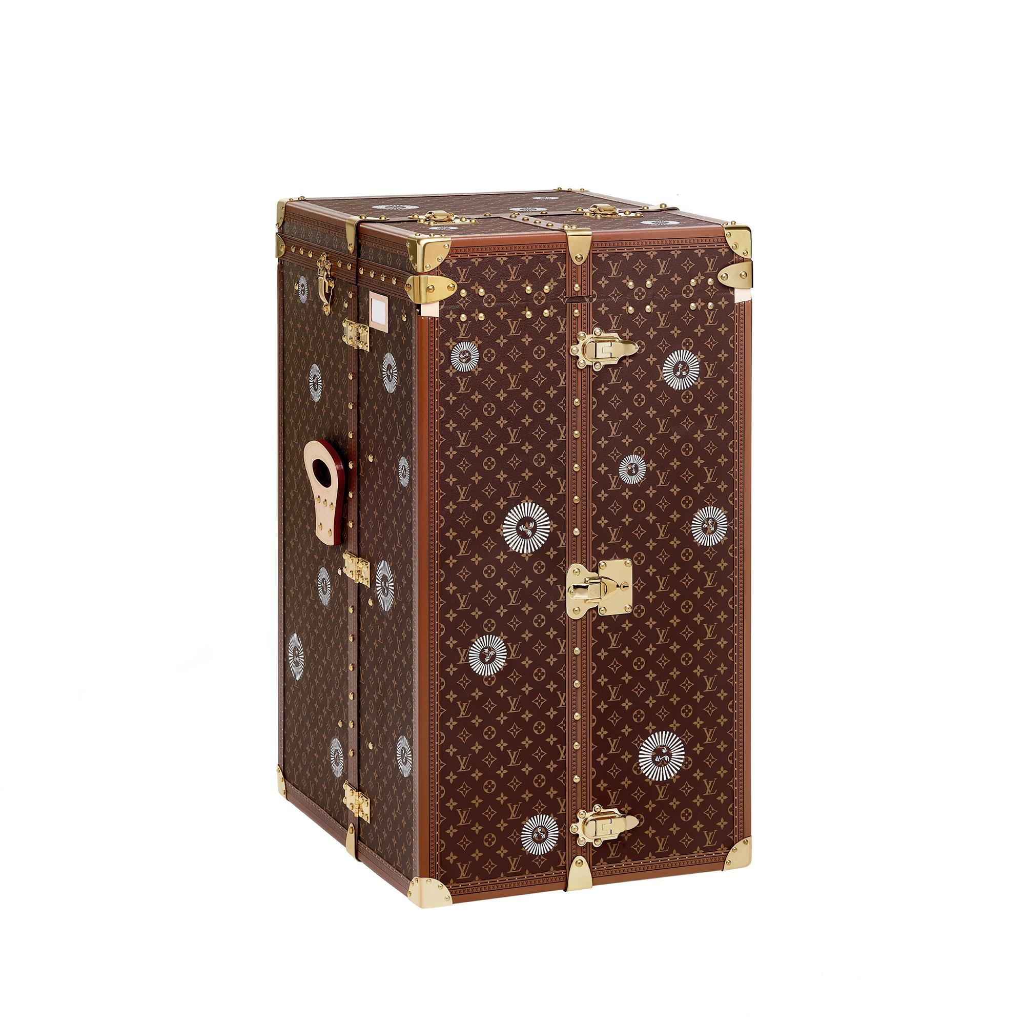 LV} - LV - LV男士Discontinued Product | 路易威登LOUIS VUITTON官网 (产品缩放)