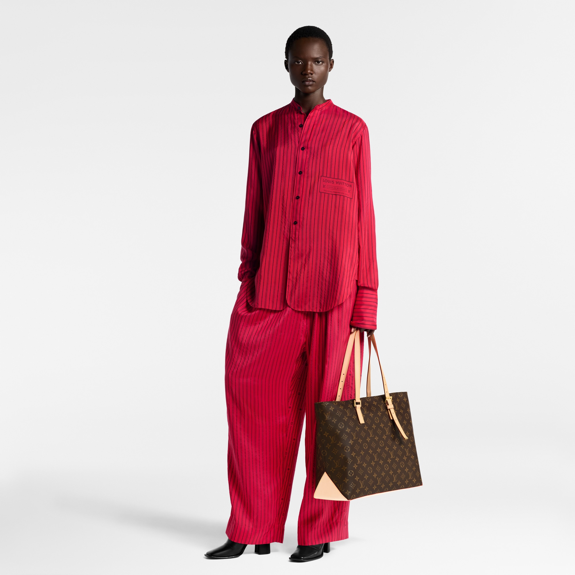 LV} - LVMonogram - LV女士时尚手袋 | 路易威登LOUIS VUITTON官网 (产品缩放)
