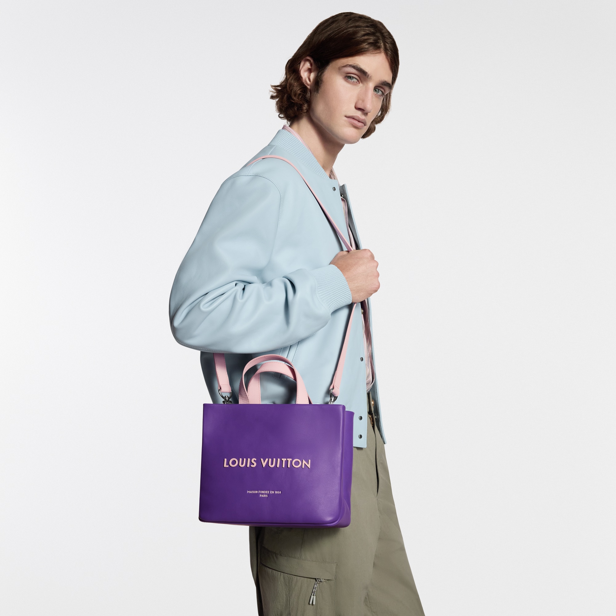 LV} - LVH41 - LV包袋和小型皮具男士包袋 | 路易威登LOUIS VUITTON官网 (产品缩放)