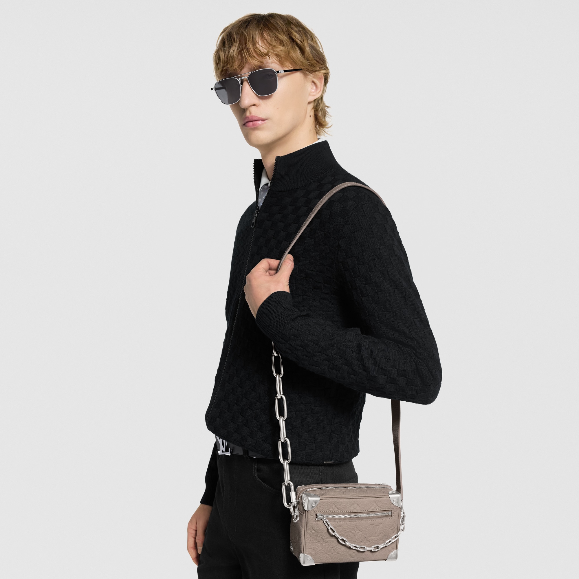 LV} - LVTaurillon Monogram - LV包袋和小型皮具男士包袋 | 路易威登LOUIS VUITTON官网 (产品缩放)