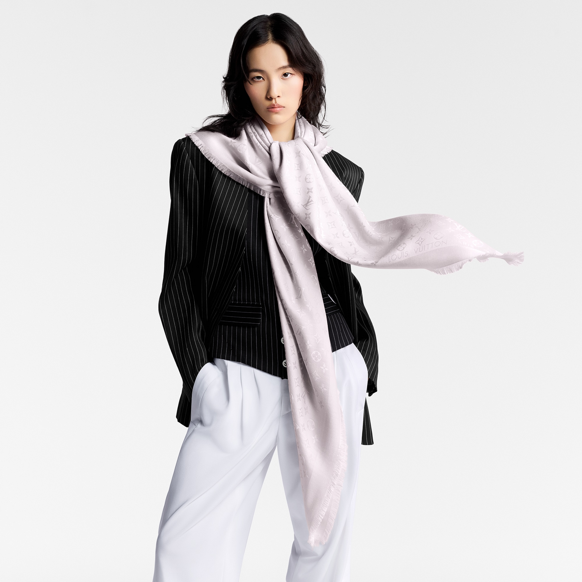 LV} - LVS00 - LV女士灵动配饰 | 路易威登LOUIS VUITTON官网 (产品缩放)
