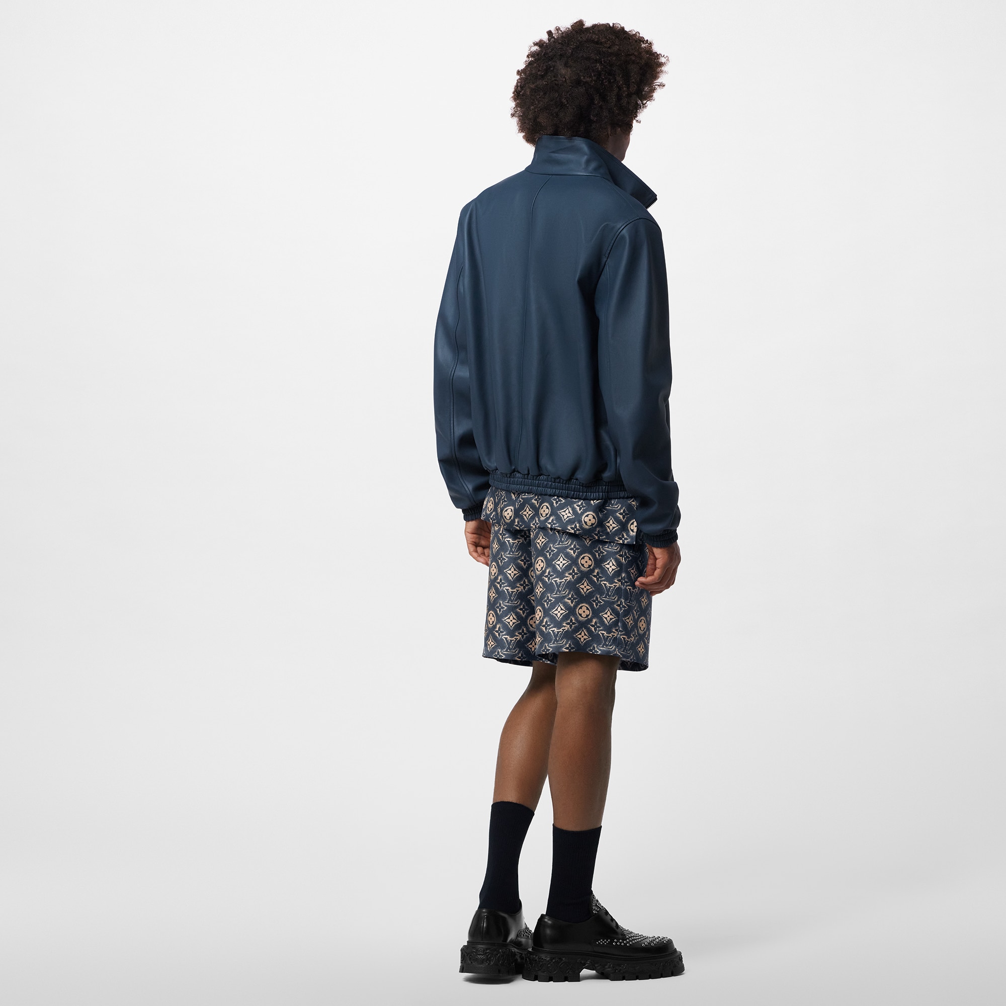 LV} - LV - LV男士Discontinued Product | 路易威登LOUIS VUITTON官网 (产品缩放)