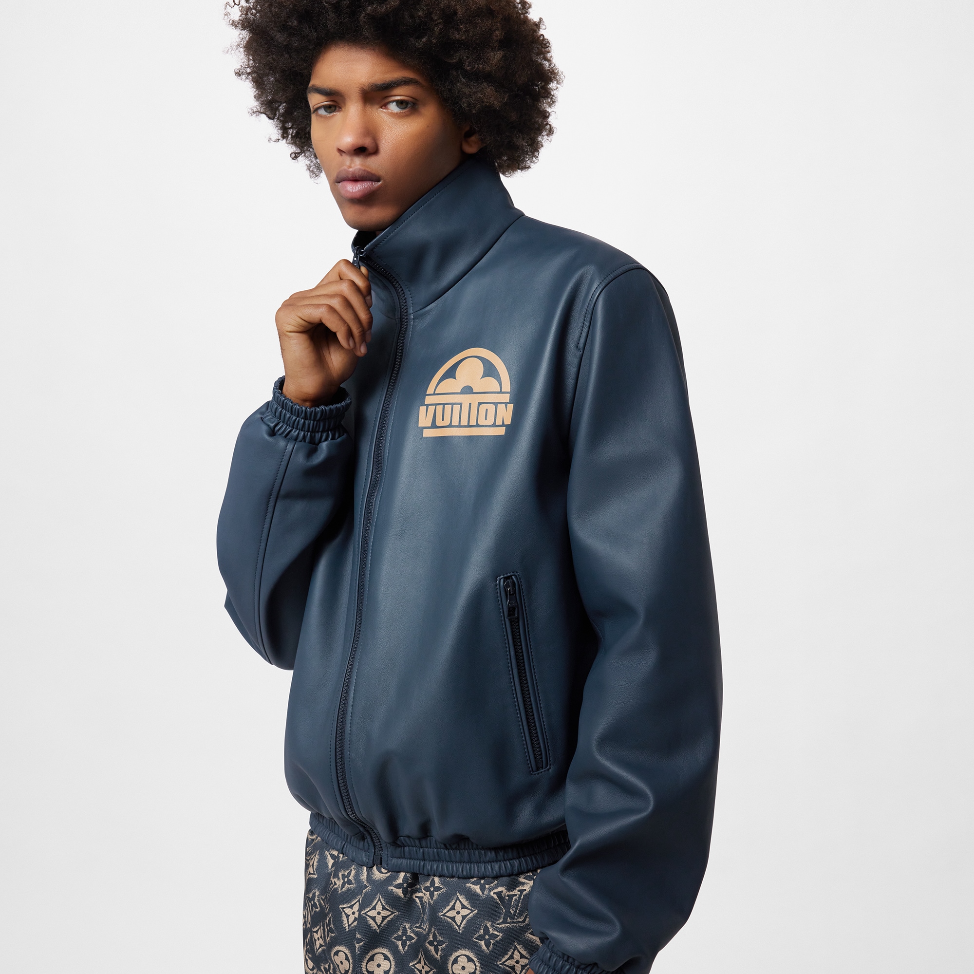 LV} - LV - LV男士Discontinued Product | 路易威登LOUIS VUITTON官网 (产品缩放)