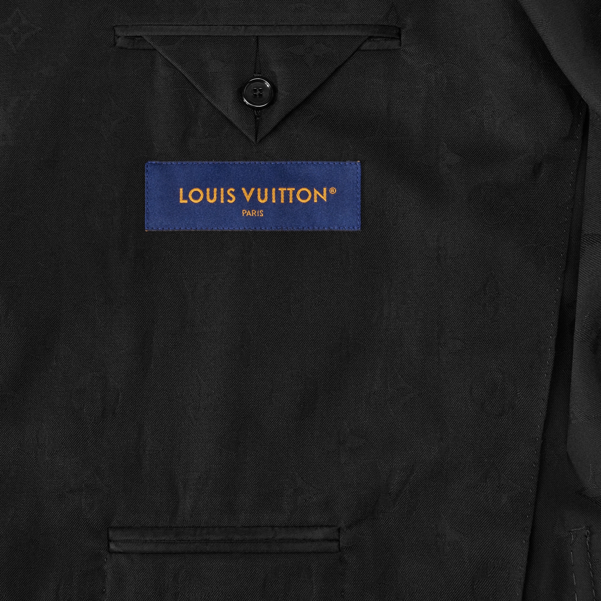 LV} - LV - LV男士高级成衣 | 路易威登LOUIS VUITTON官网 (产品缩放)