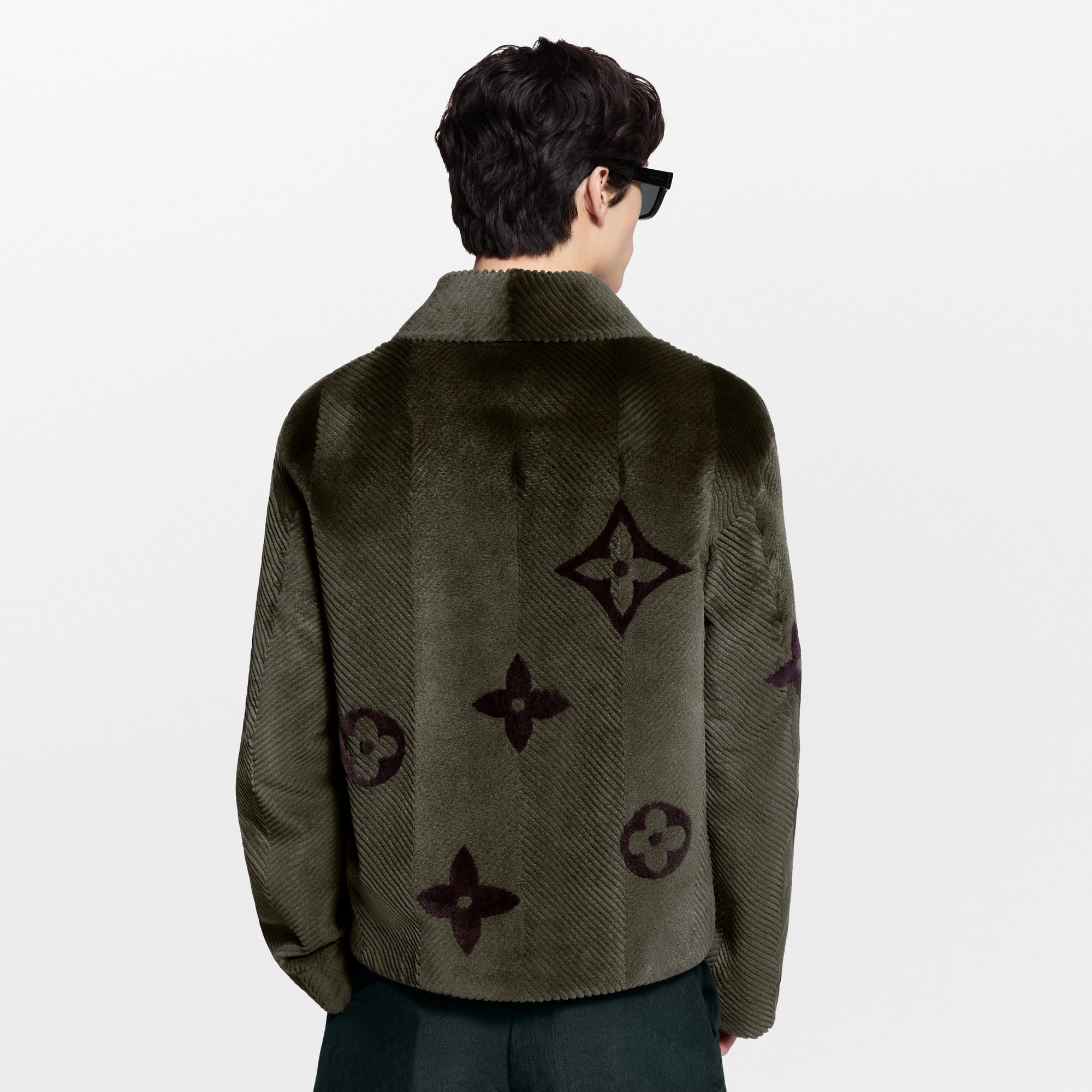 LV} - LV - LV男士高级成衣 | 路易威登LOUIS VUITTON官网 (产品缩放)
