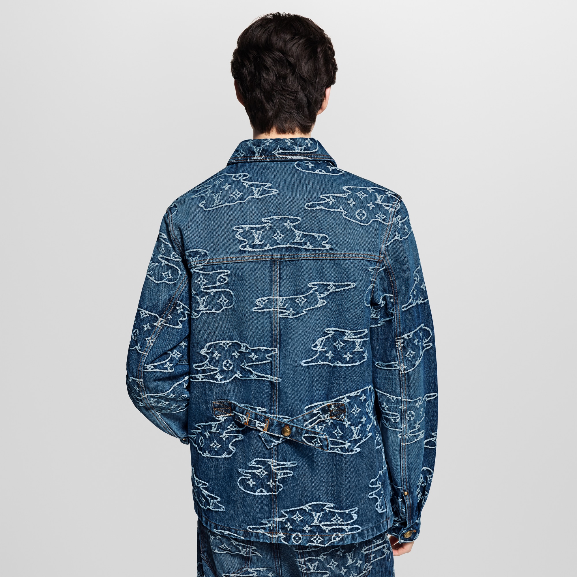 LV} - LV - LV男士高级成衣 | 路易威登LOUIS VUITTON官网 (产品缩放)