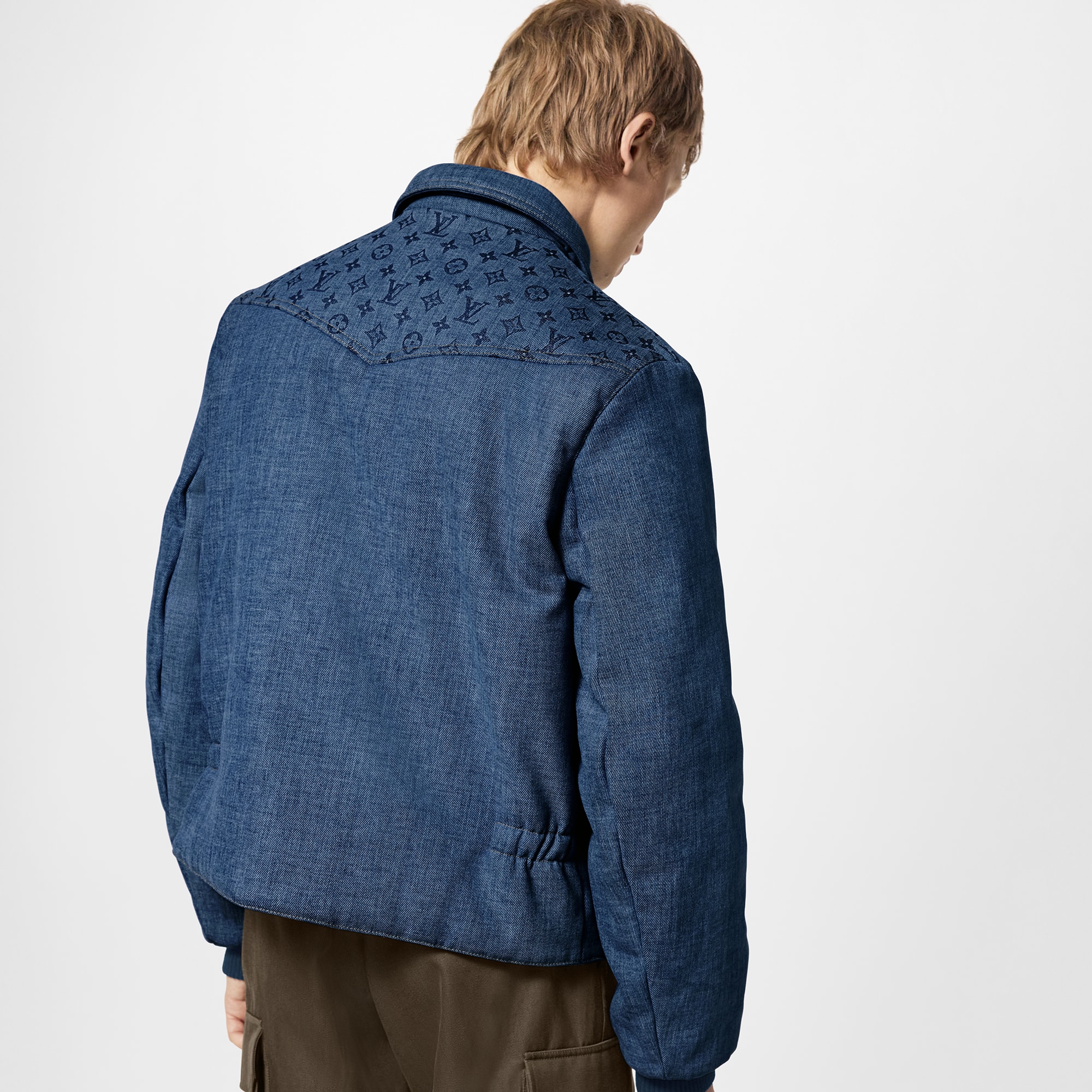 LV} - LV - LV男士Discontinued Product | 路易威登LOUIS VUITTON官网 (产品缩放)