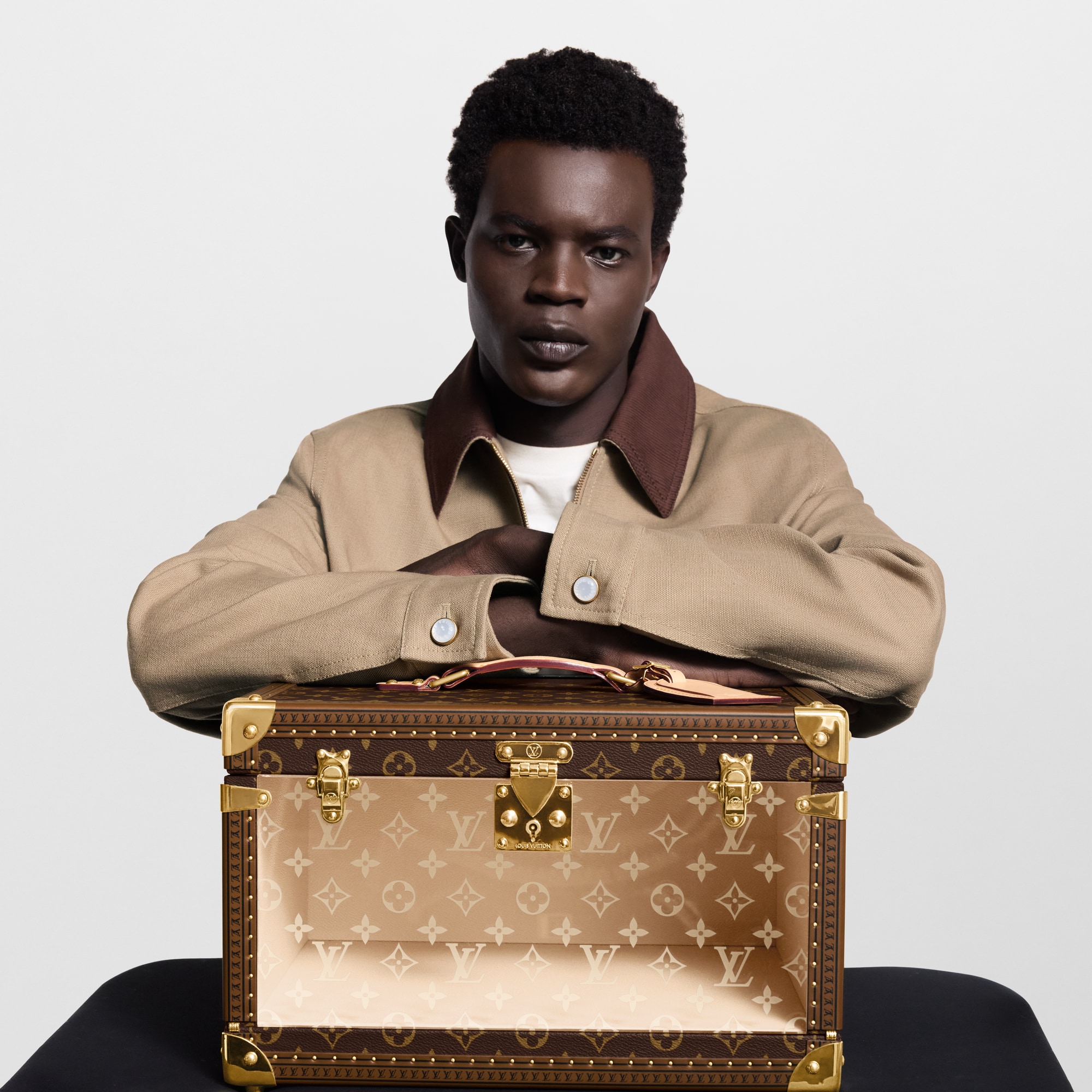 LV} - LVMonogram - LV硬箱、旅行和家居硬箱和小型硬箱 | 路易威登LOUIS VUITTON官网 (产品缩放)