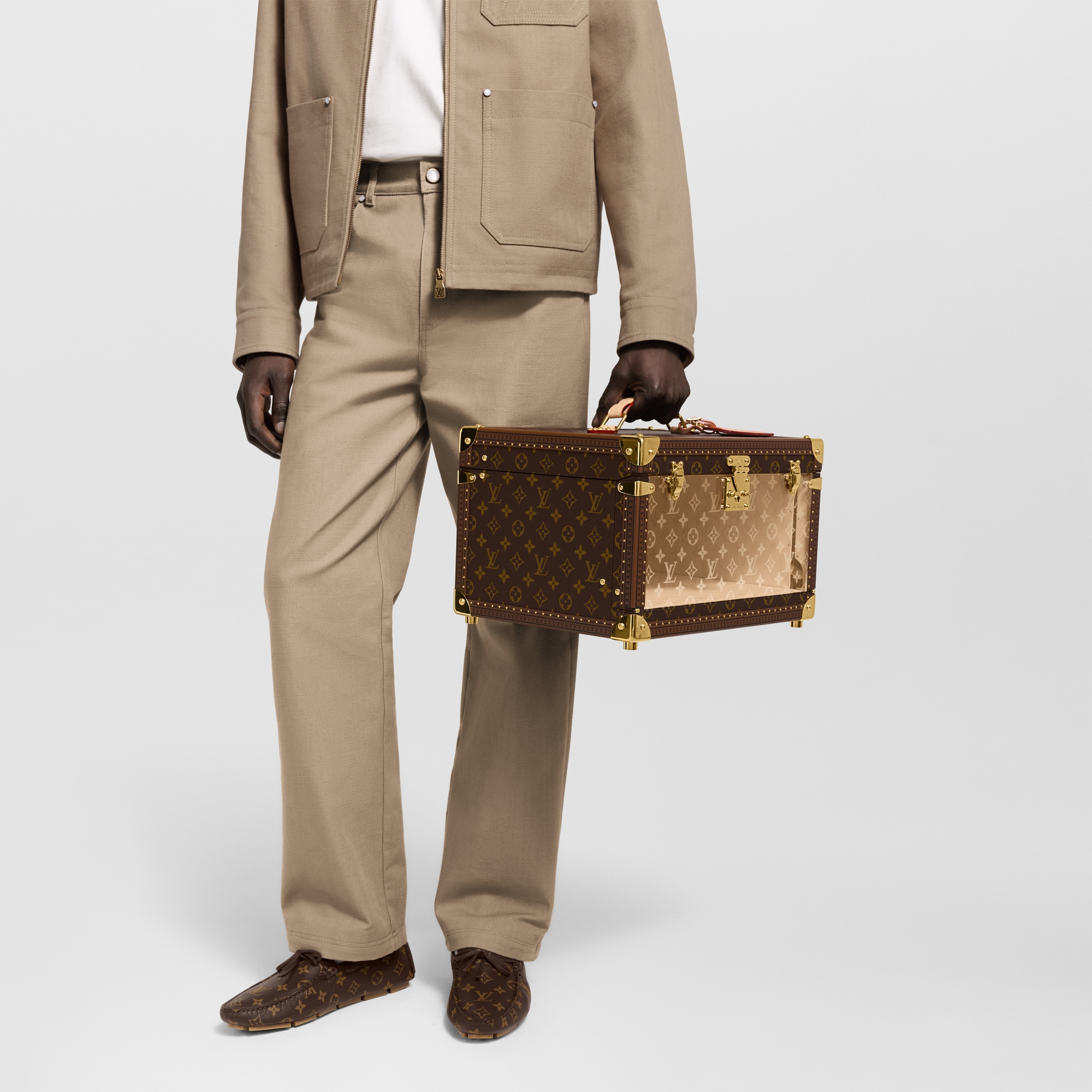 LV} - LVMonogram - LV硬箱、旅行和家居硬箱和小型硬箱 | 路易威登LOUIS VUITTON官网 (产品缩放)