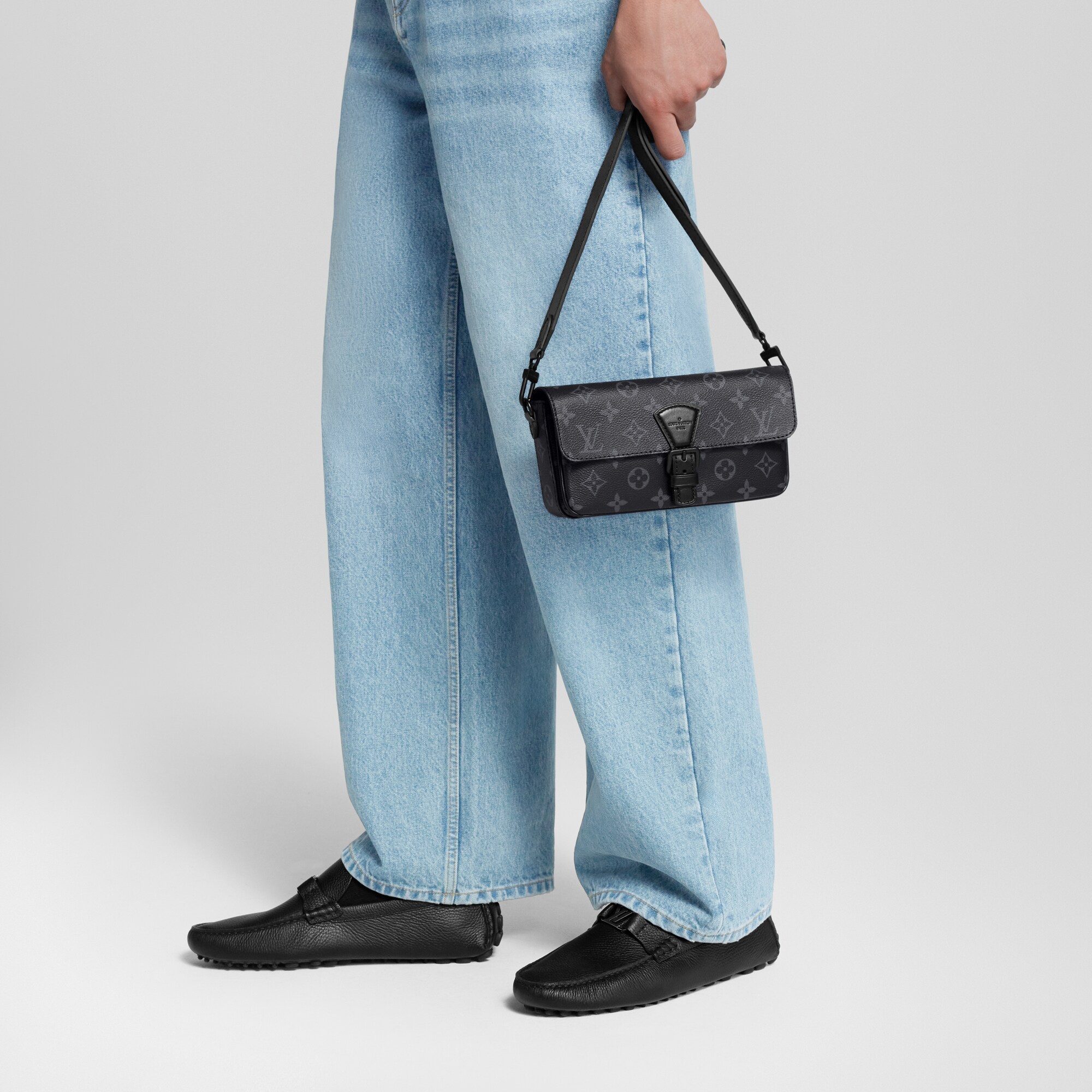 LV} - LVMonogram Eclipse - LV男士小型皮具 | 路易威登LOUIS VUITTON官网 (产品缩放)