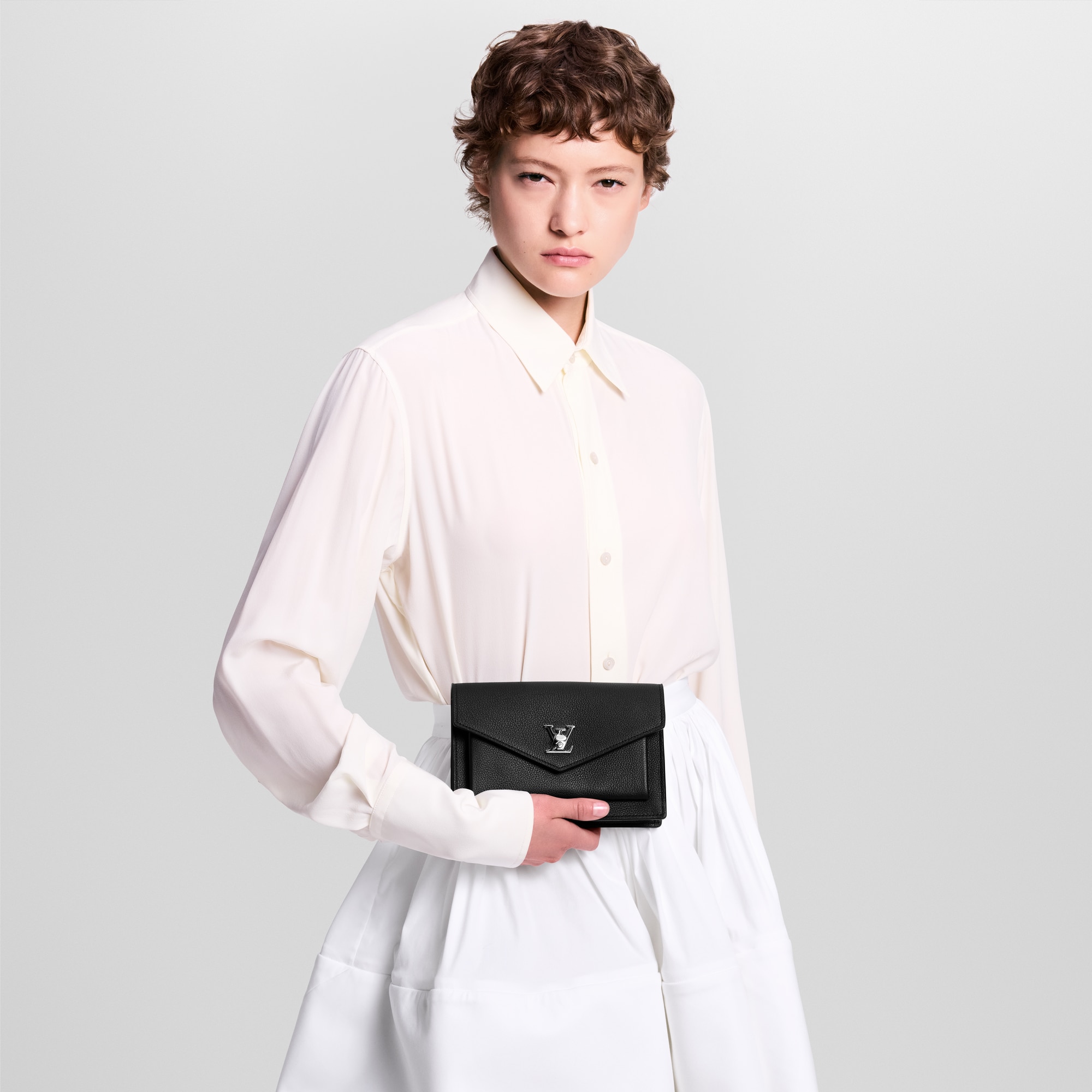 LV} - LVLockme 皮革 - LV女士小型皮具 | 路易威登LOUIS VUITTON官网 (产品缩放)