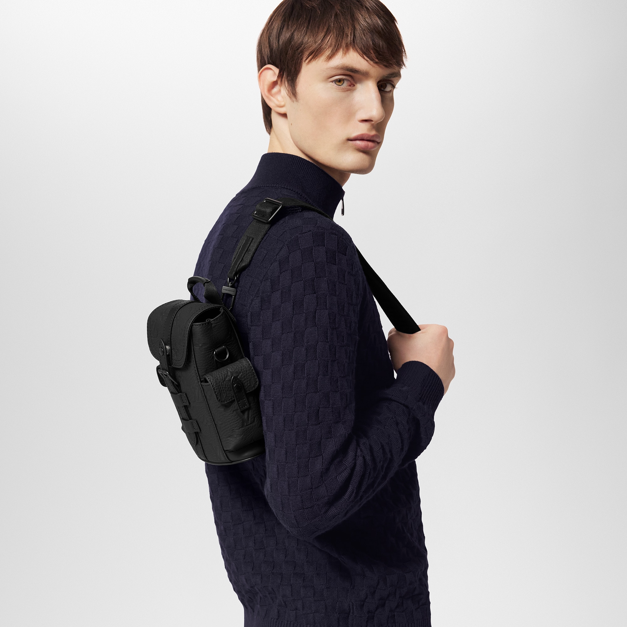 LV} - LVTaurillon Monogram - LV男士时尚包袋 | 路易威登LOUIS VUITTON官网 (产品缩放)