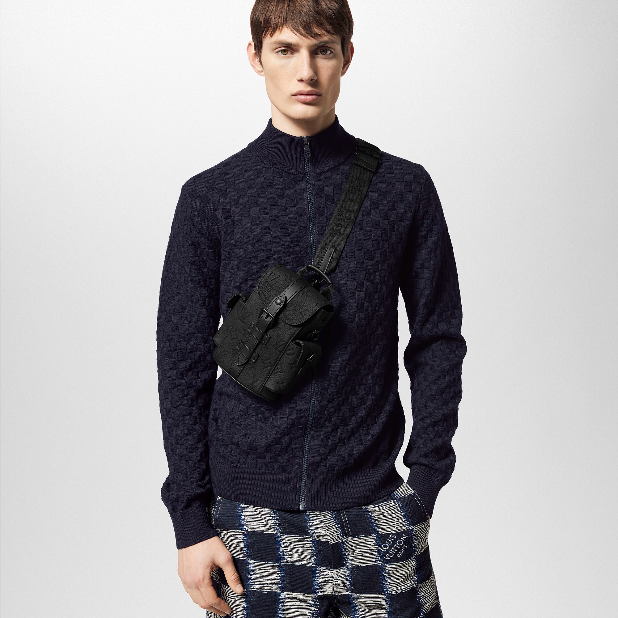 LV} - LVTaurillon Monogram - LV男士时尚包袋 | 路易威登LOUIS VUITTON官网 (产品缩放)