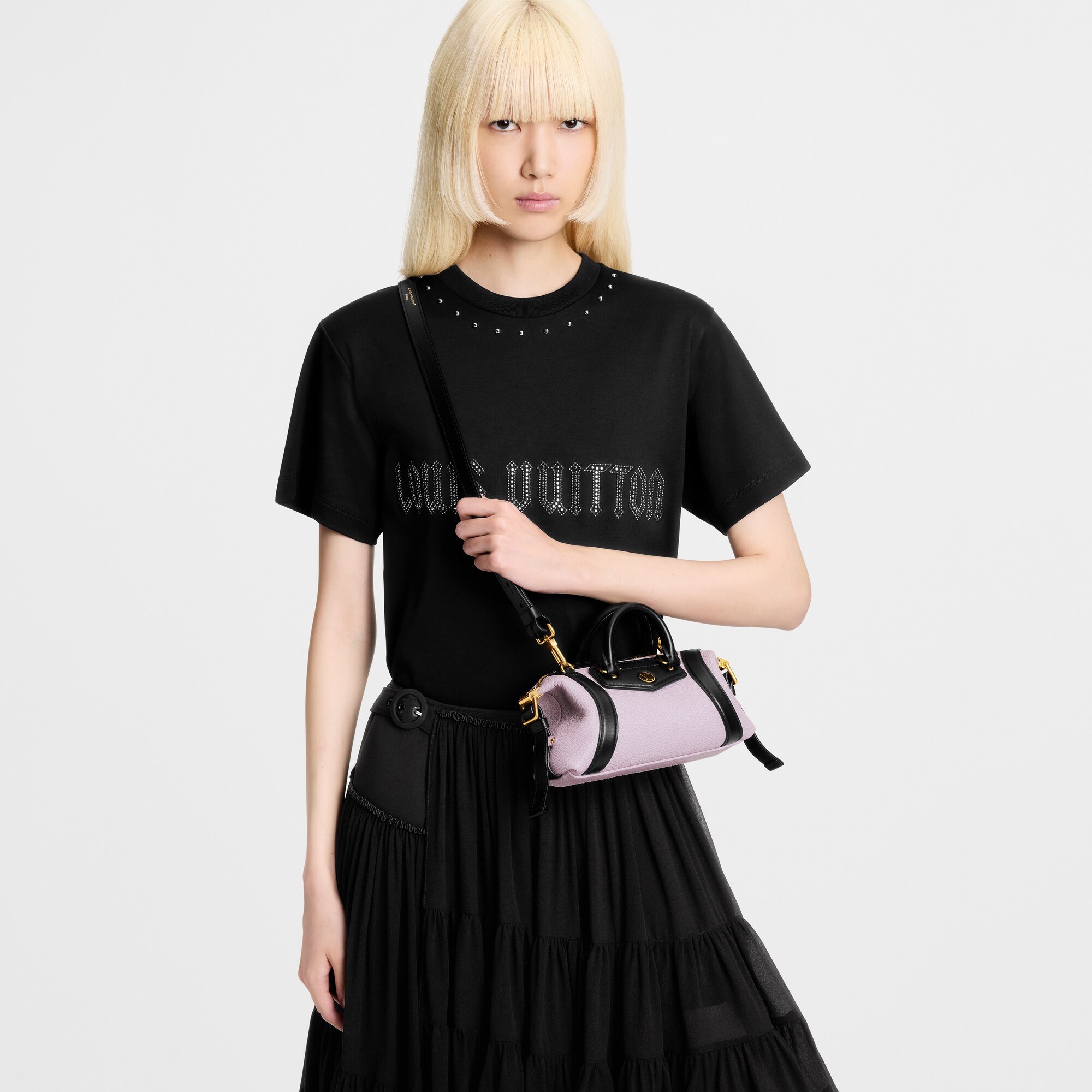 LV} - LVH27 - LV女士小型皮具 | 路易威登LOUIS VUITTON官网 (产品缩放)