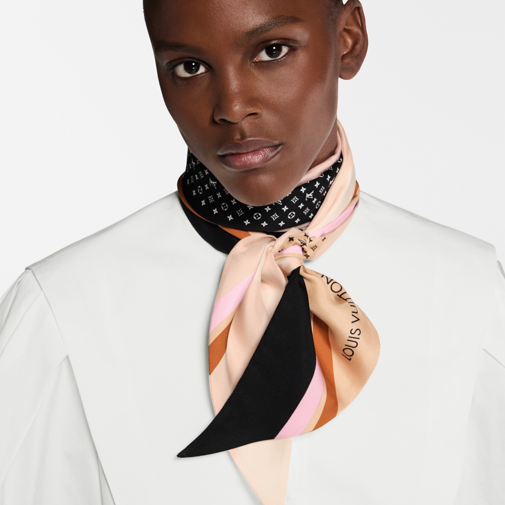 LV} - LVS00 - LV女士灵动配饰 | 路易威登LOUIS VUITTON官网 (产品缩放)