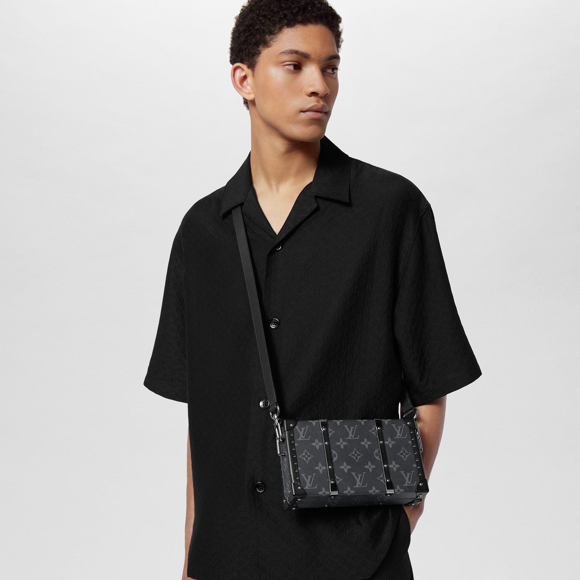 LV} - LVMonogram Eclipse - LV硬箱、旅行和家居生活礼遇 | 路易威登LOUIS VUITTON官网 (产品缩放)