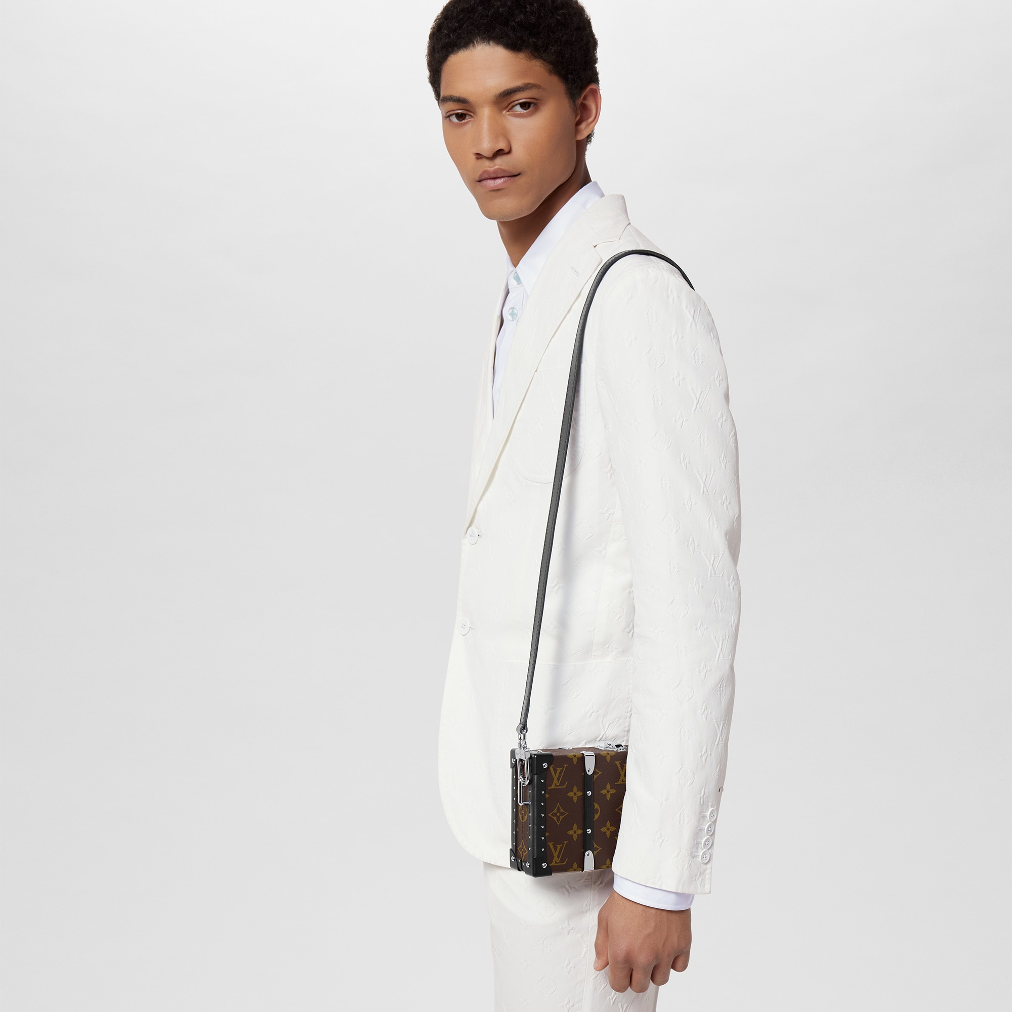 LV} - LVMonogram Macassar - LVLes Extraordinaires硬箱系列 | 路易威登LOUIS VUITTON官网 (产品缩放)