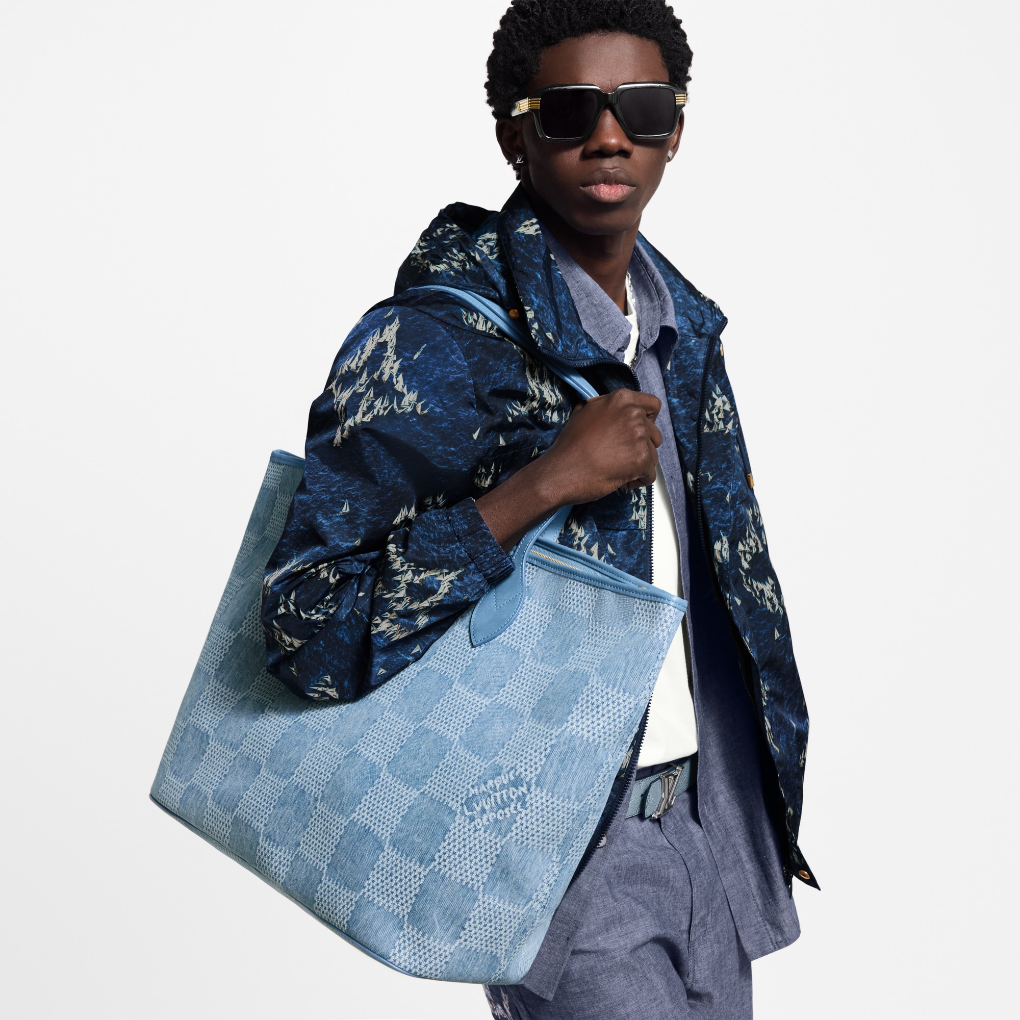 LV} - LVDamier Other - LV男士旅行用品 | 路易威登LOUIS VUITTON官网 (产品缩放)
