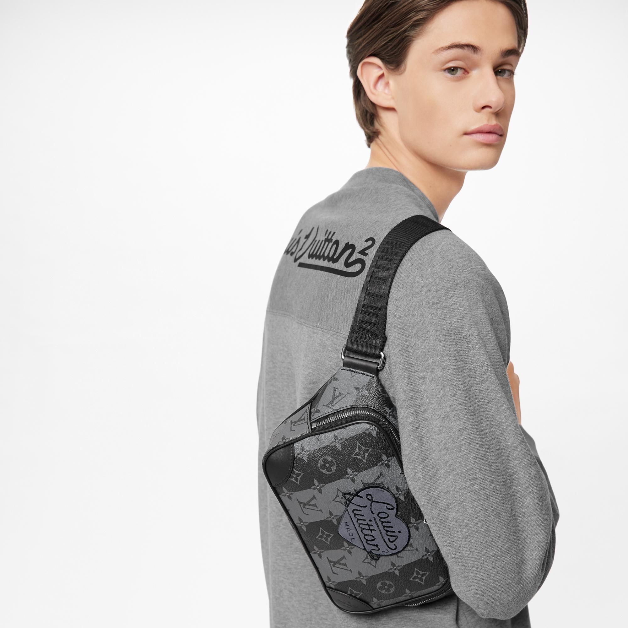 LV} - LVMonogram Other - LV男士Discontinued Product | 路易威登LOUIS VUITTON官网 (产品缩放)