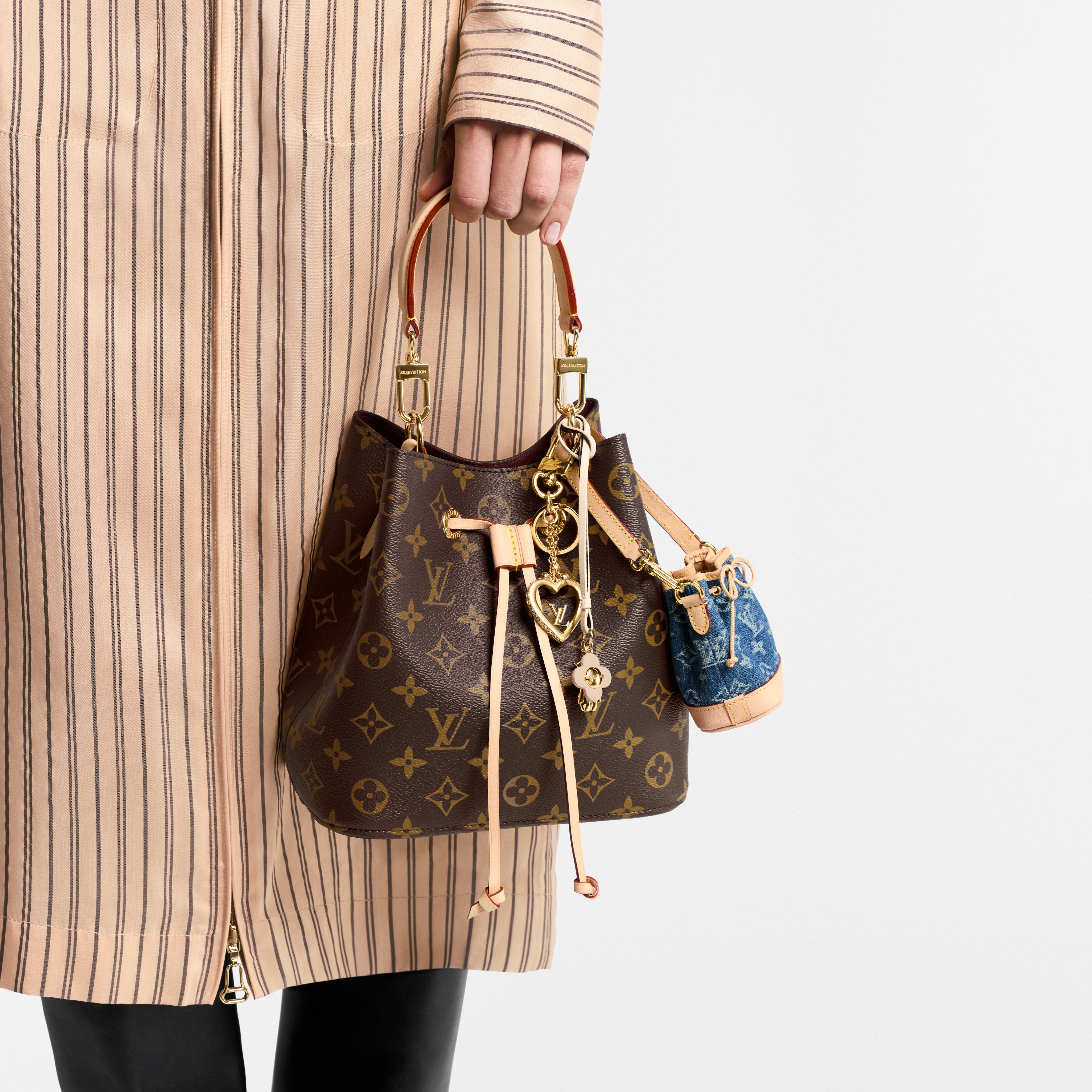 LV} - LVMonogram - LV女士时尚手袋 | 路易威登LOUIS VUITTON官网 (产品缩放)