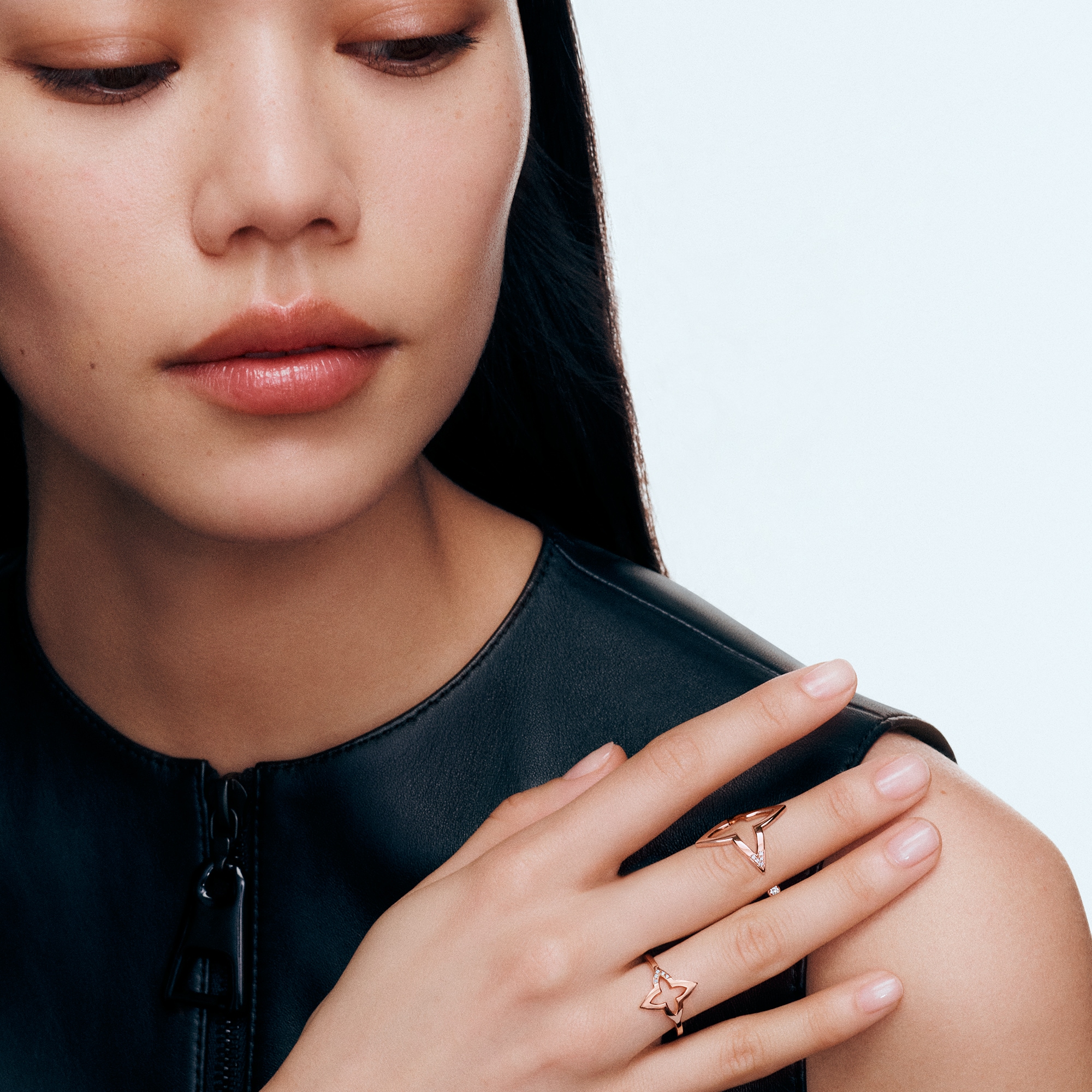 LV} - LV - LV珠宝按类别浏览 | 路易威登LOUIS VUITTON官网 (产品缩放)