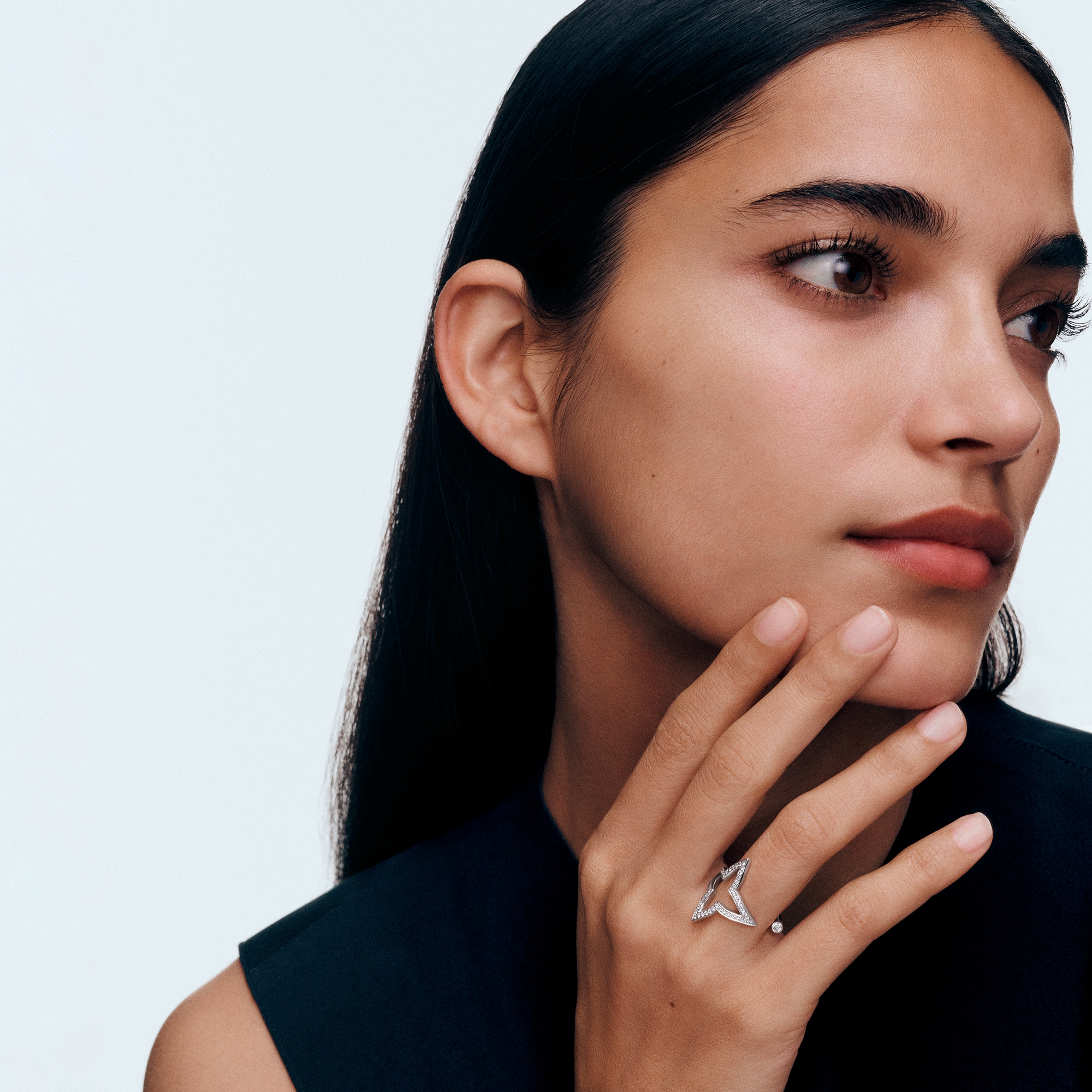 LV} - LV - LV珠宝按类别浏览 | 路易威登LOUIS VUITTON官网 (产品缩放)