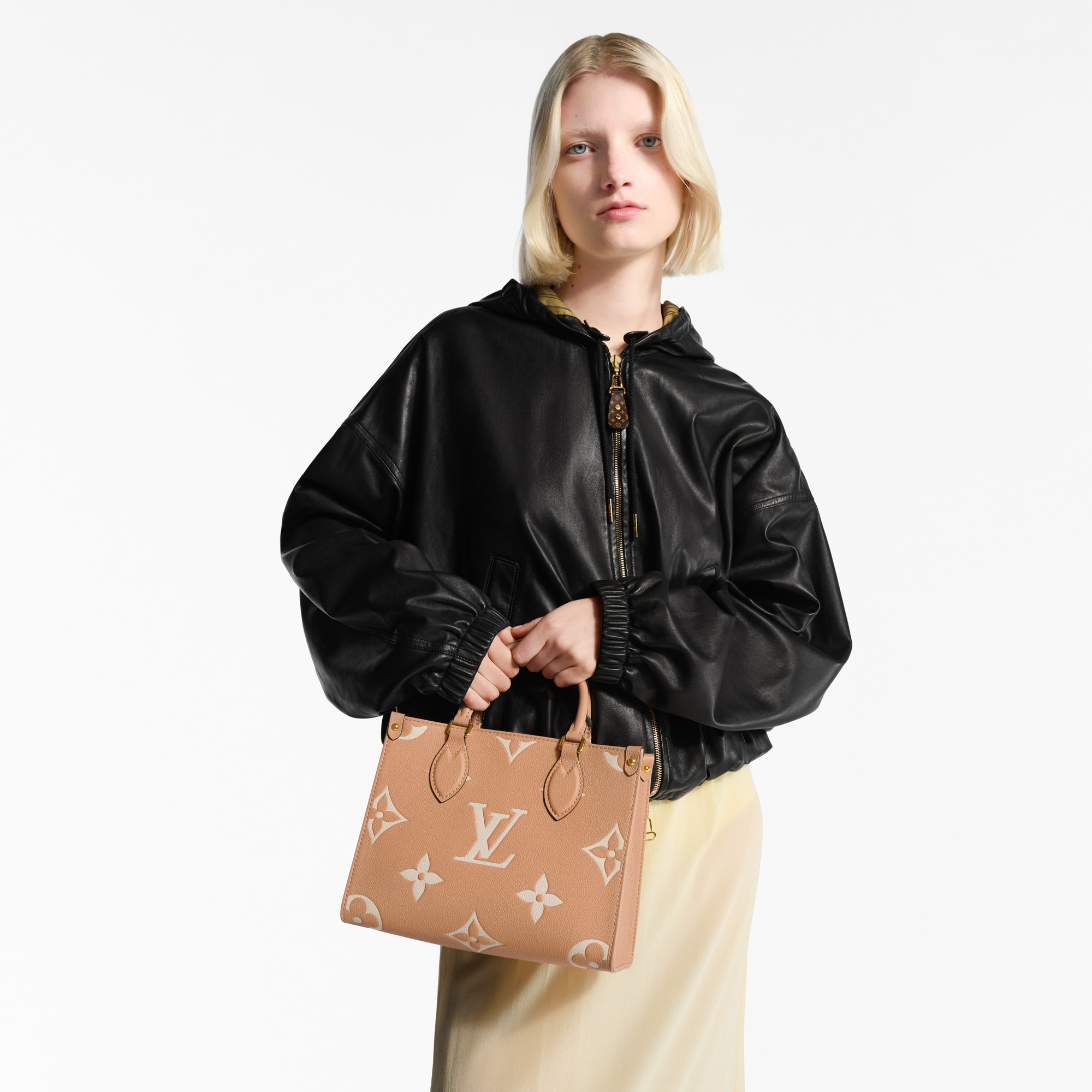 LV} - LVBicolor Monogram Empreinte Leather - LV女士时尚手袋 | 路易威登LOUIS VUITTON官网 (产品缩放)