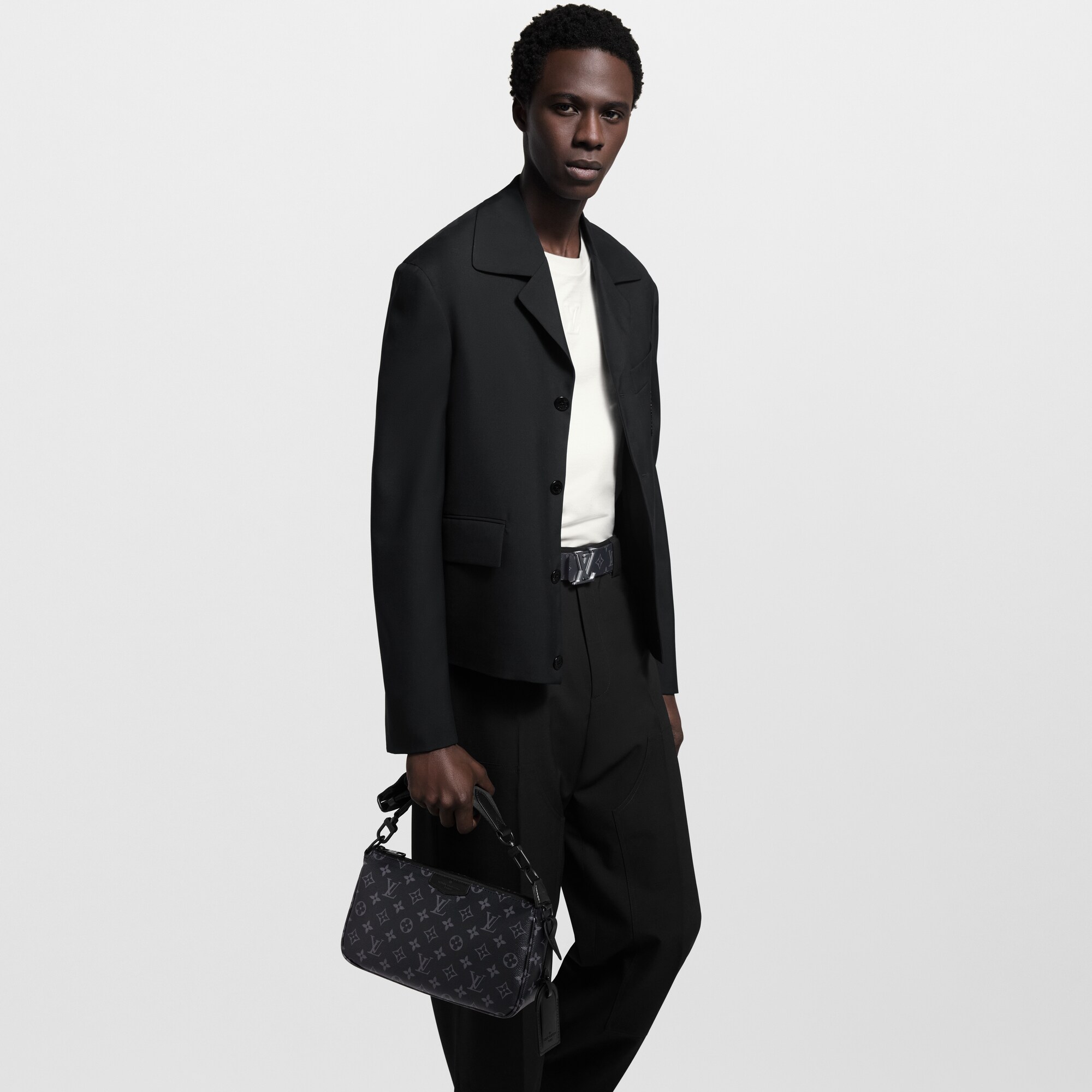 LV} - LVMonogram Eclipse - LV包袋和小型皮具男士包袋 | 路易威登LOUIS VUITTON官网 (产品缩放)