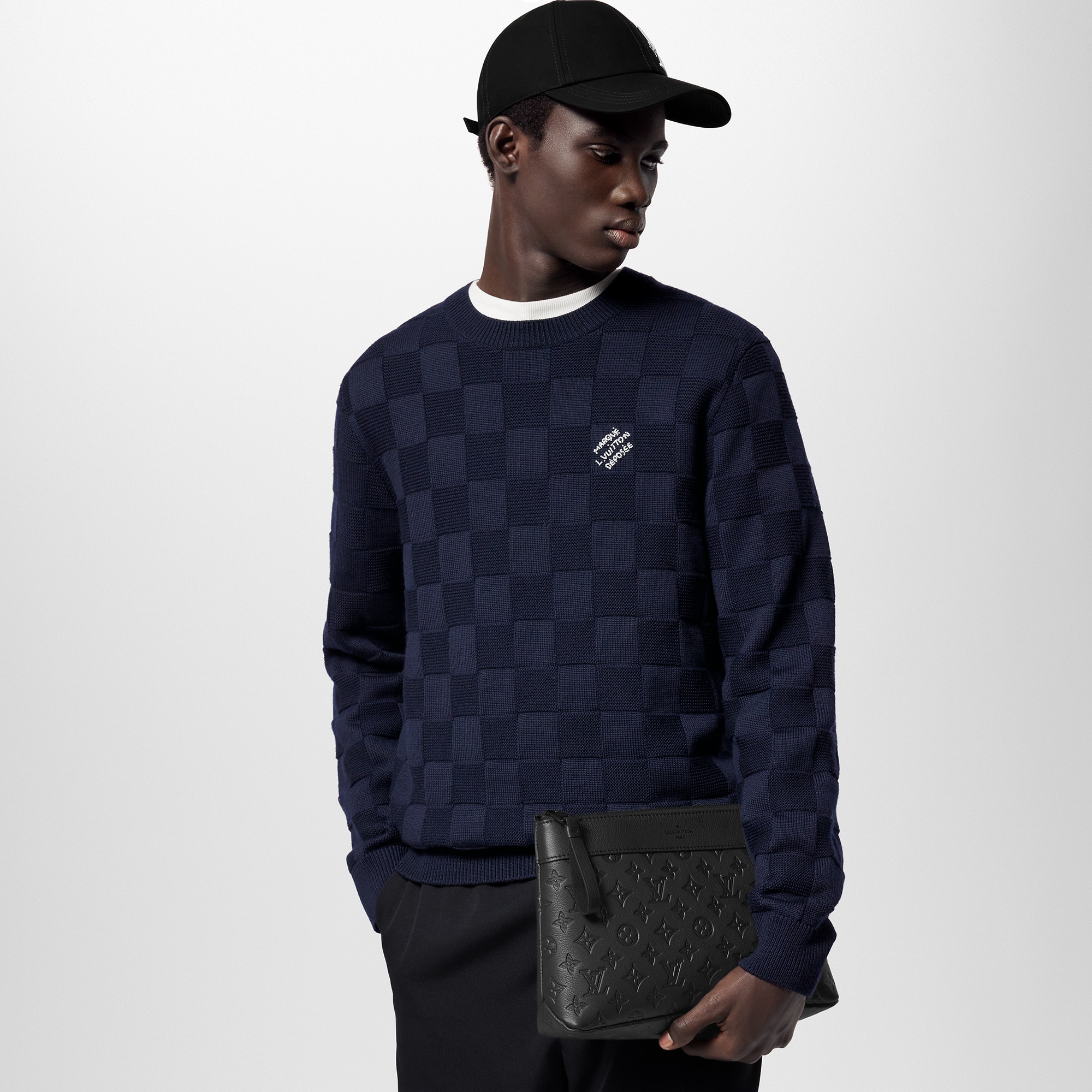 LV} - LVMonogram Shadow Leather - LV甄礼指南Family Month Gift Guide | 路易威登LOUIS VUITTON官网 (产品缩放)