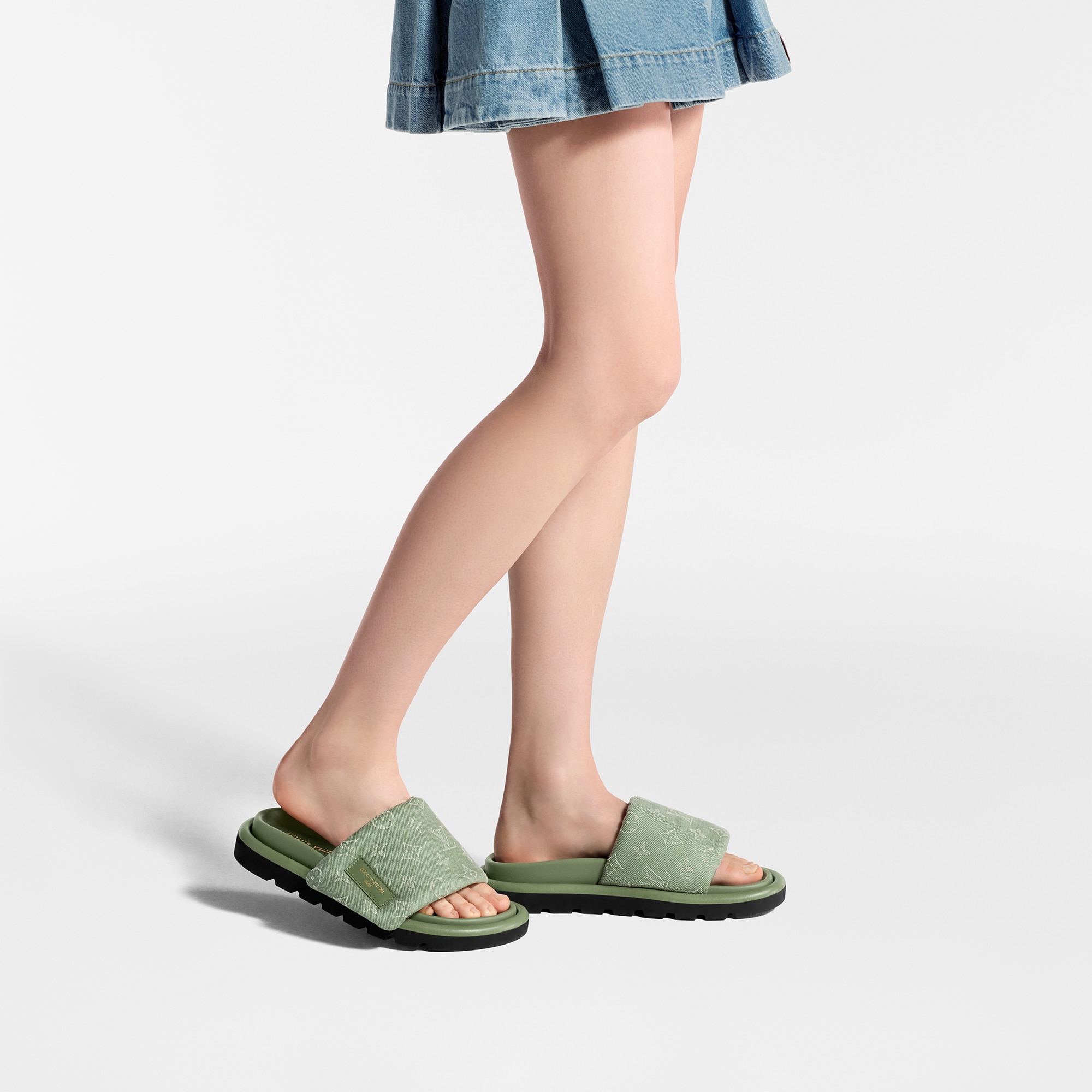 LV} - LV - LV女士鞋履系列 | 路易威登LOUIS VUITTON官网 (产品缩放)