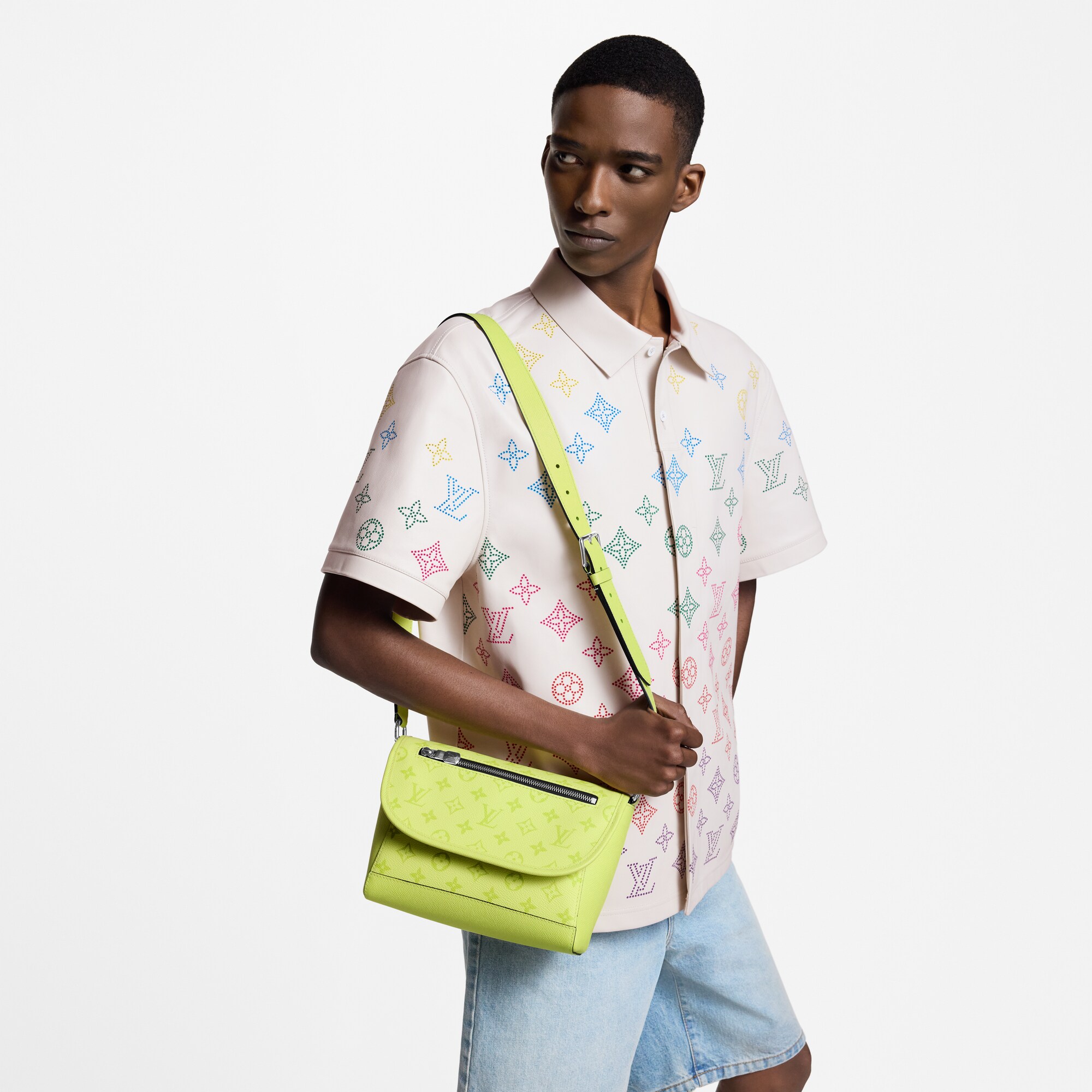 LV} - LVTaigarama - LV包袋和小型皮具女士包袋 | 路易威登LOUIS VUITTON官网 (产品缩放)