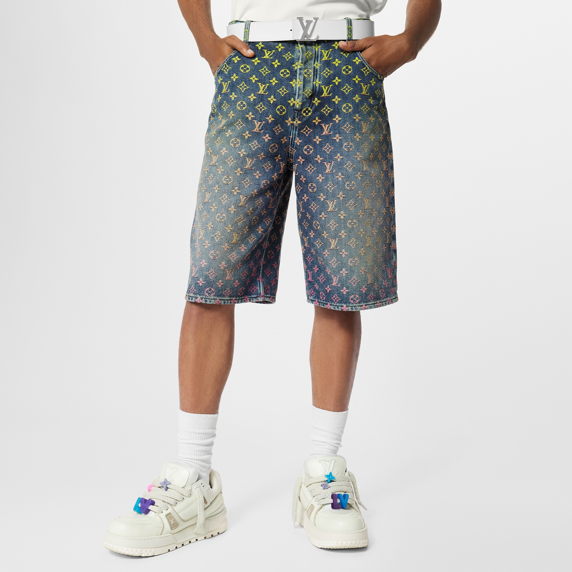 LV} - LV - LV男士Discontinued Product | 路易威登LOUIS VUITTON官网 (产品缩放)