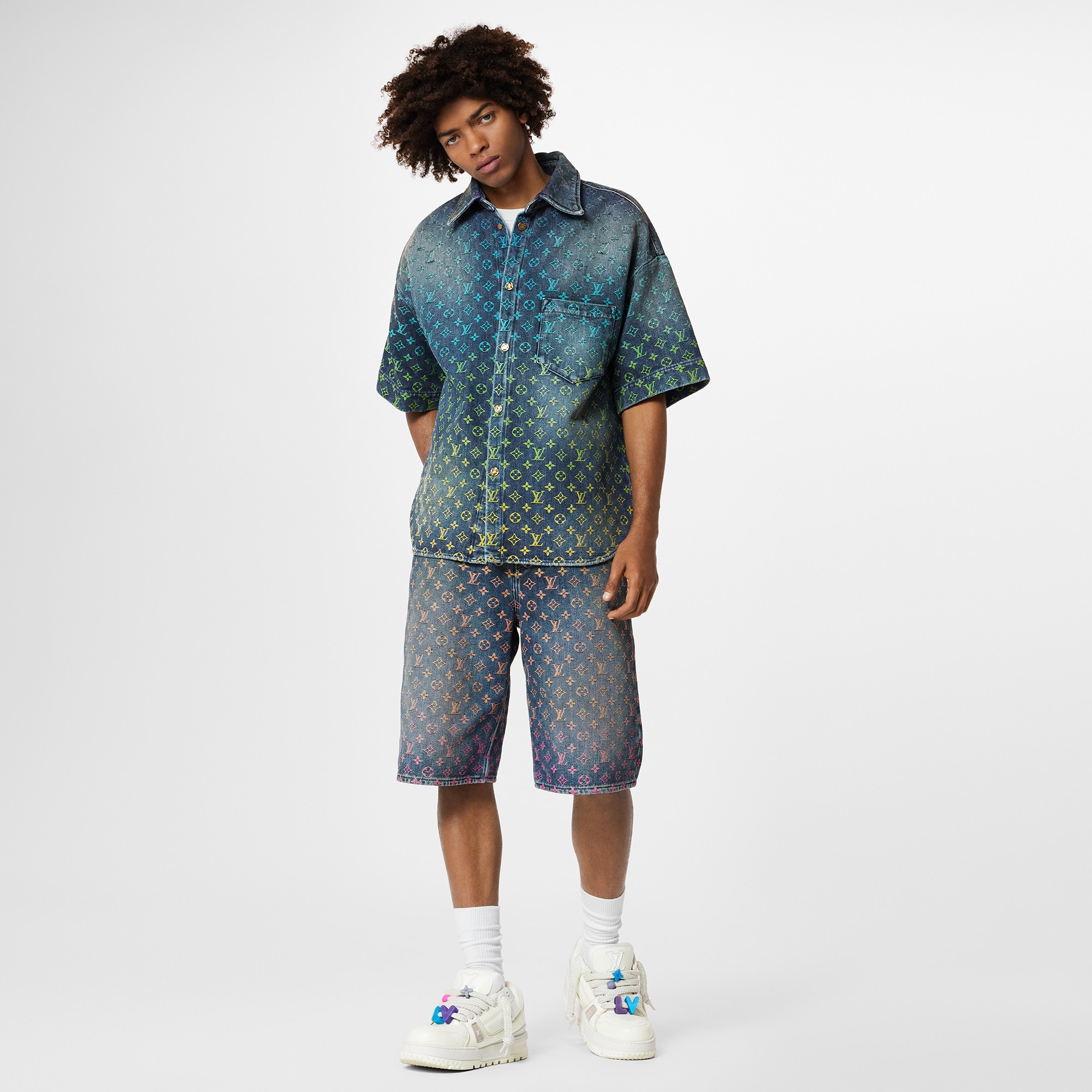 LV} - LV - LV男士Discontinued Product | 路易威登LOUIS VUITTON官网 (产品缩放)