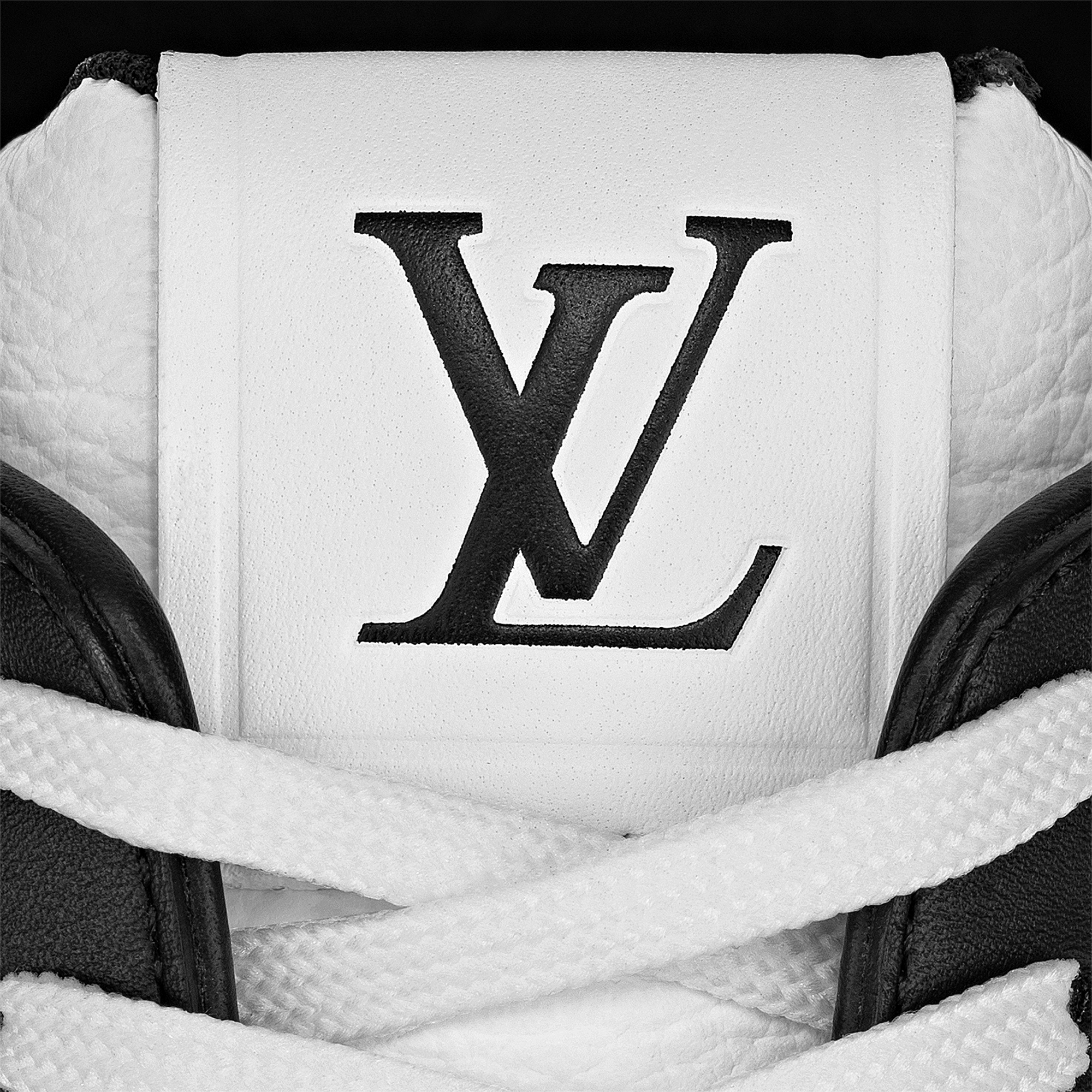 LV} - LV - LV男士鞋履系列 | 路易威登LOUIS VUITTON官网 (产品缩放)