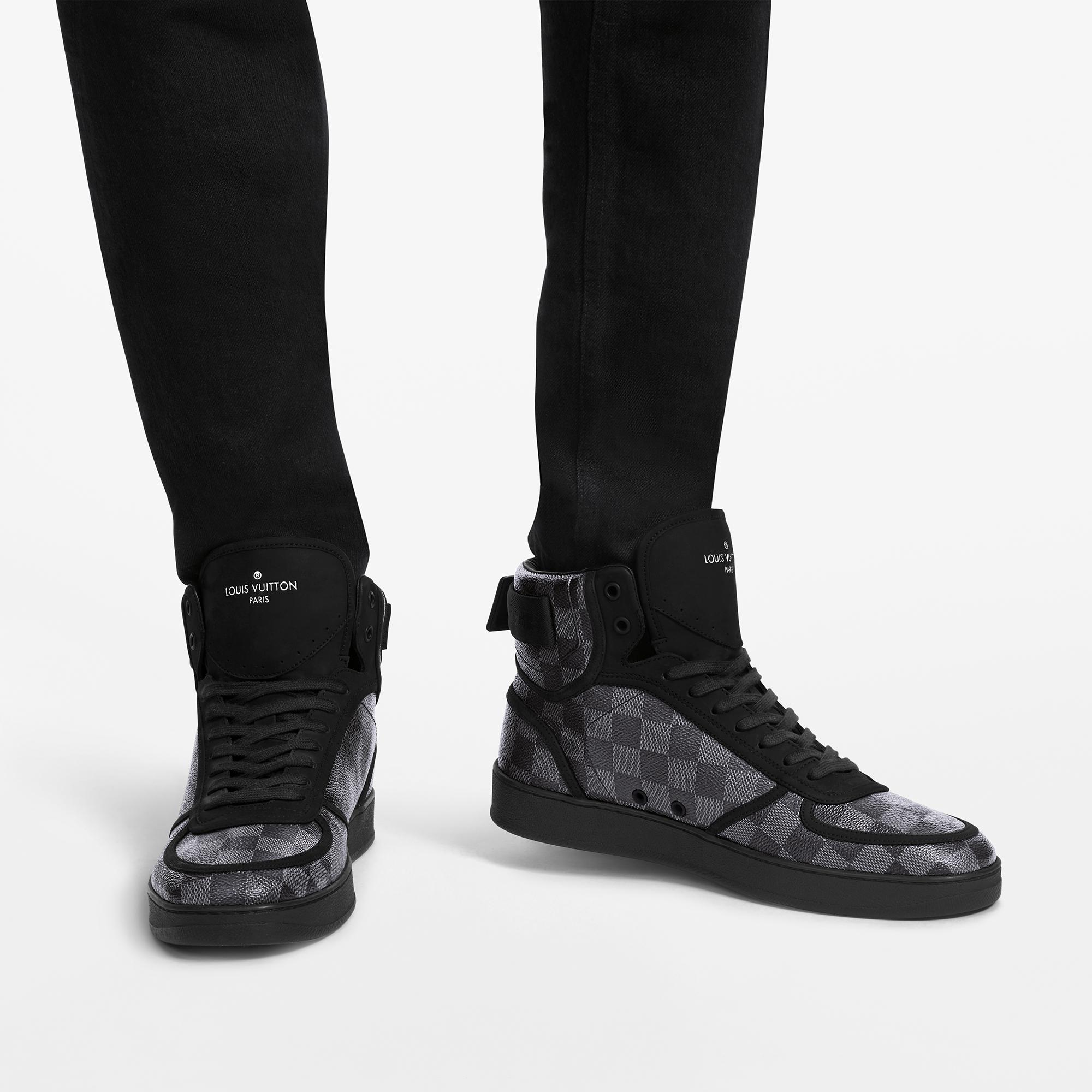 LV} - LV - LV男士鞋履系列 | 路易威登LOUIS VUITTON官网 (产品缩放)