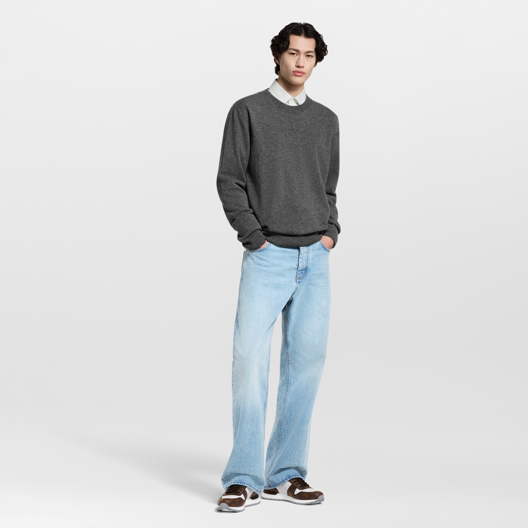 LV} - LV - LV男士鞋履系列 | 路易威登LOUIS VUITTON官网 (产品缩放)