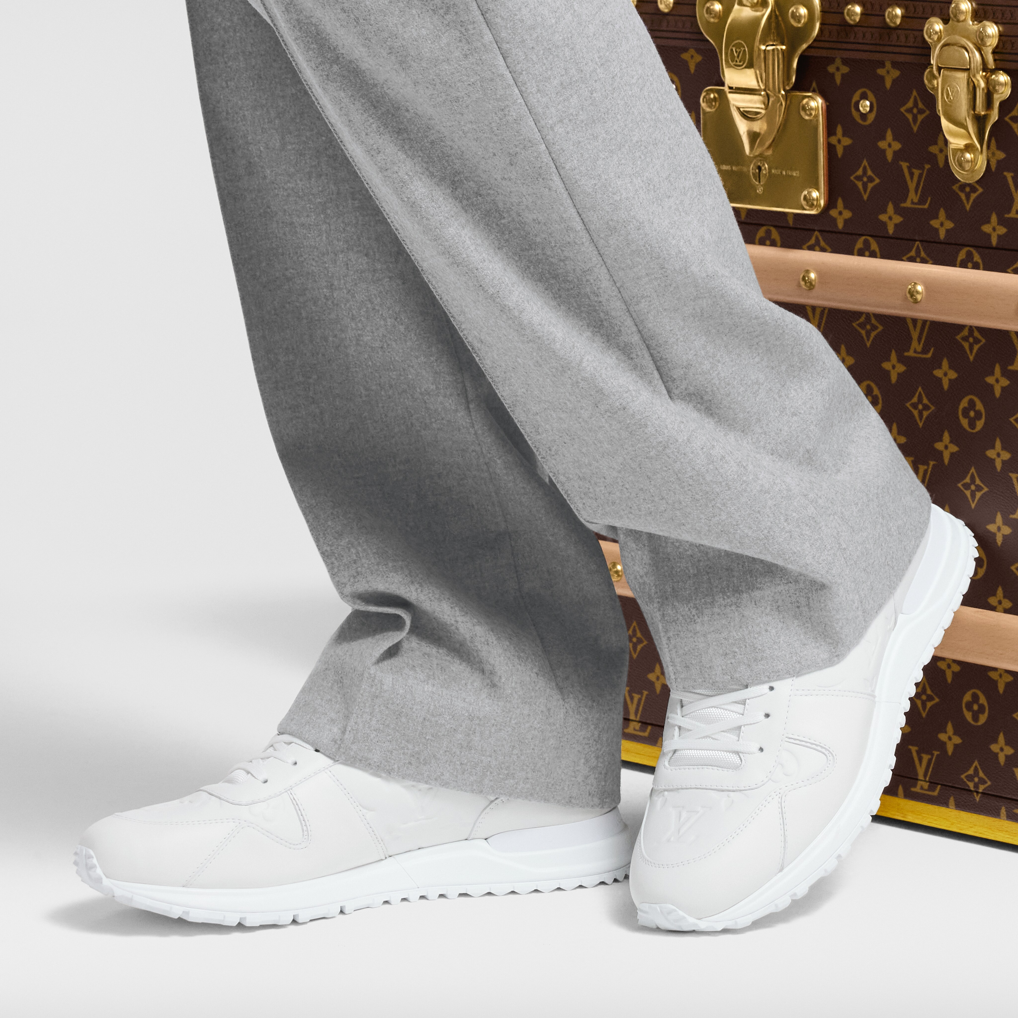 LV} - LV - LV男士鞋履系列 | 路易威登LOUIS VUITTON官网 (产品缩放)