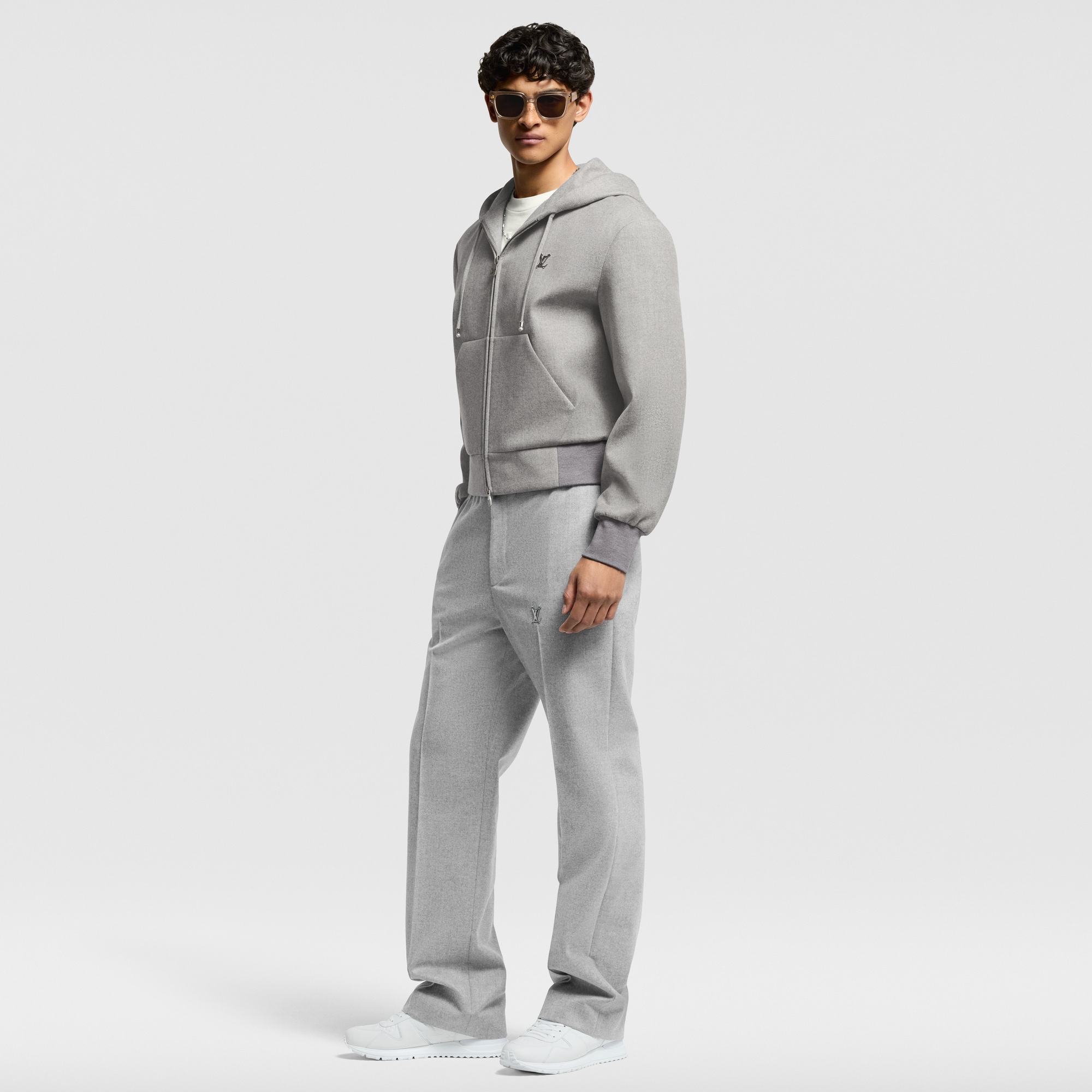 LV} - LV - LV男士鞋履系列 | 路易威登LOUIS VUITTON官网 (产品缩放)