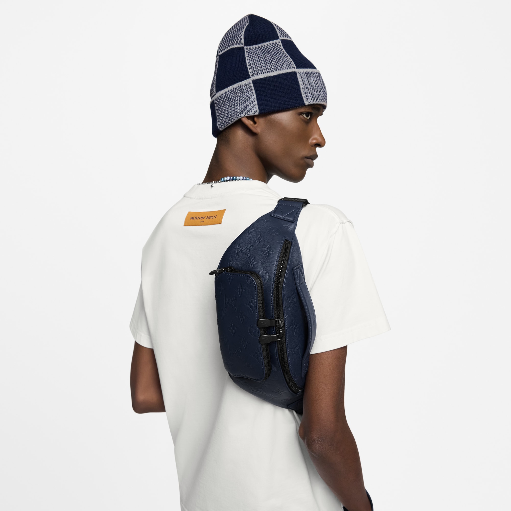 LV} - LVMonogram Shadow Leather - LV包袋和小型皮具女士包袋 | 路易威登LOUIS VUITTON官网 (产品缩放)