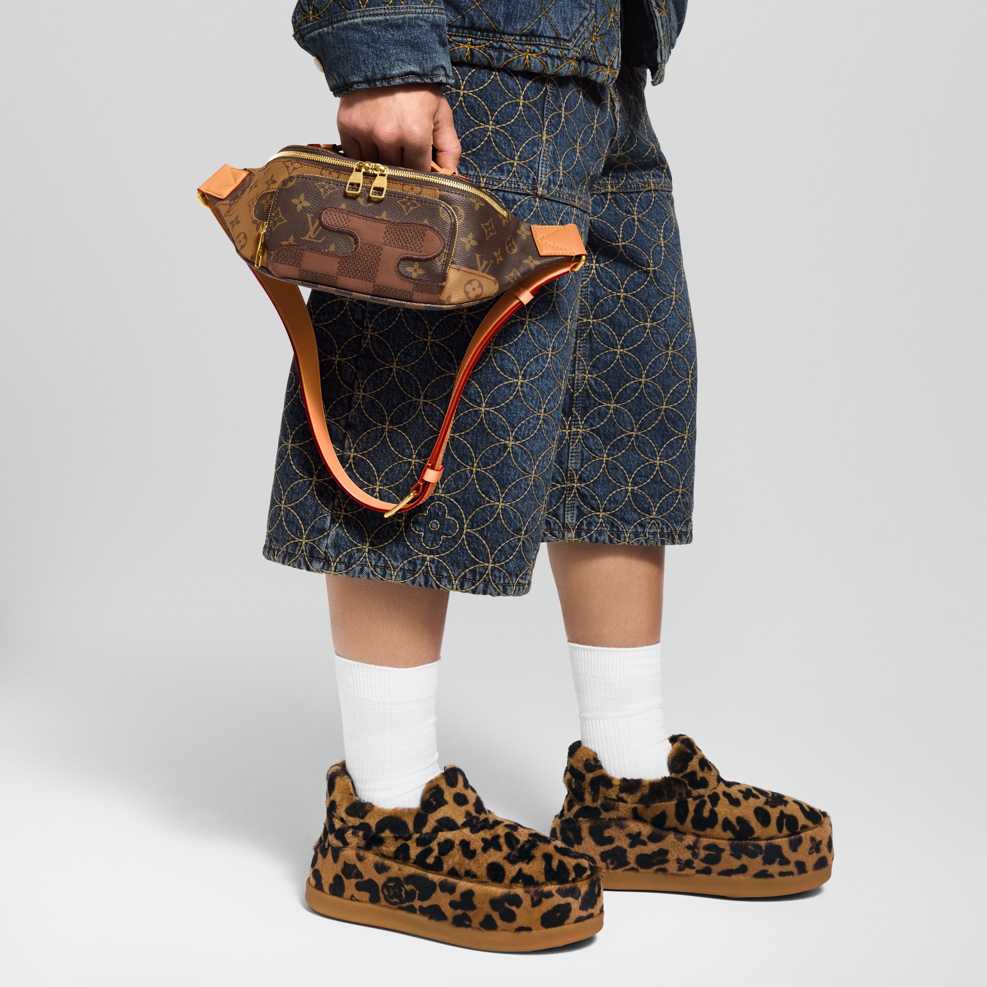 LV} - LV其他Monogram 帆布 - LV包袋和小型皮具男士包袋 | 路易威登LOUIS VUITTON官网 (产品缩放)