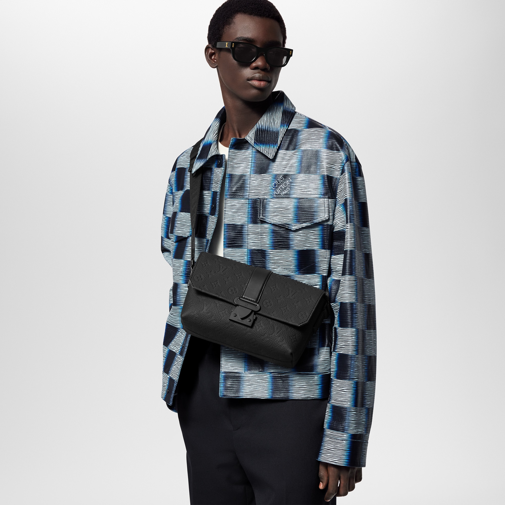 LV} - LVMonogram Taurillon Leather LG - G90 - LV男士时尚包袋 | 路易威登LOUIS VUITTON官网 (产品缩放)