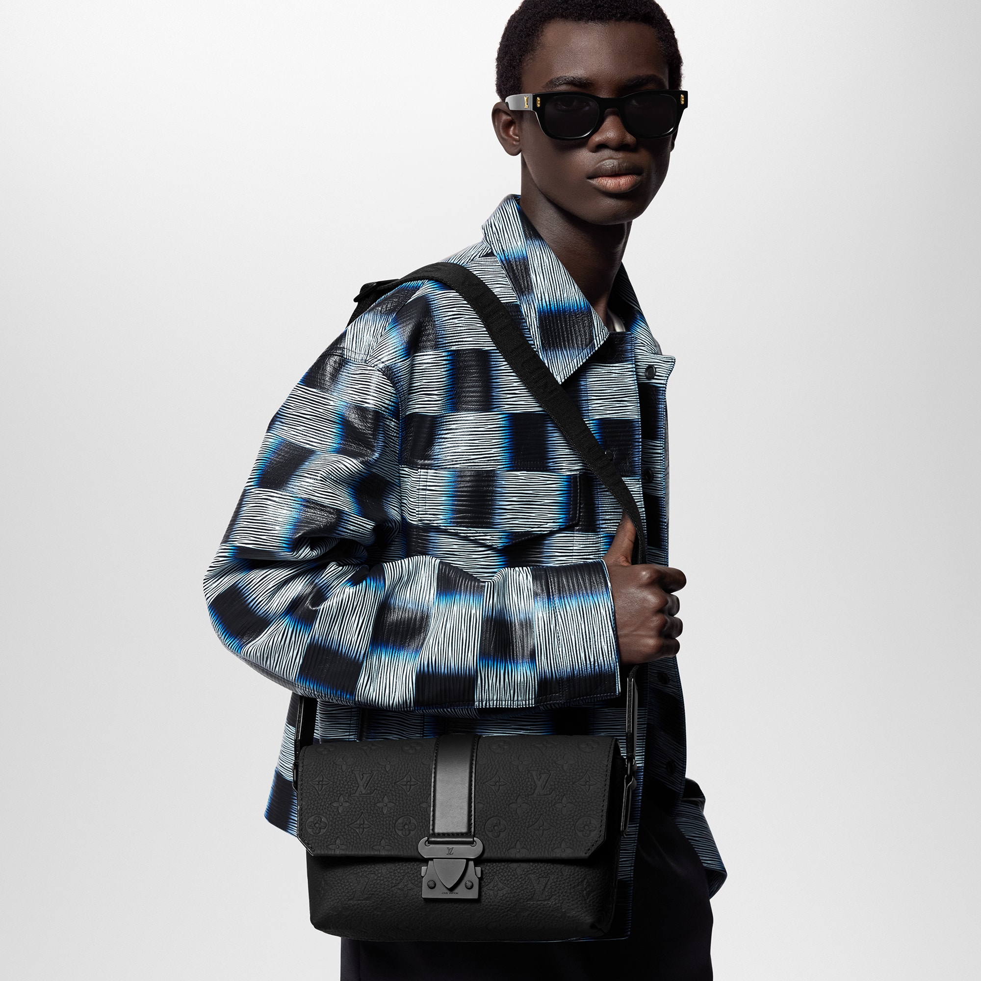 LV} - LVMonogram Taurillon Leather LG - G90 - LV男士时尚包袋 | 路易威登LOUIS VUITTON官网 (产品缩放)