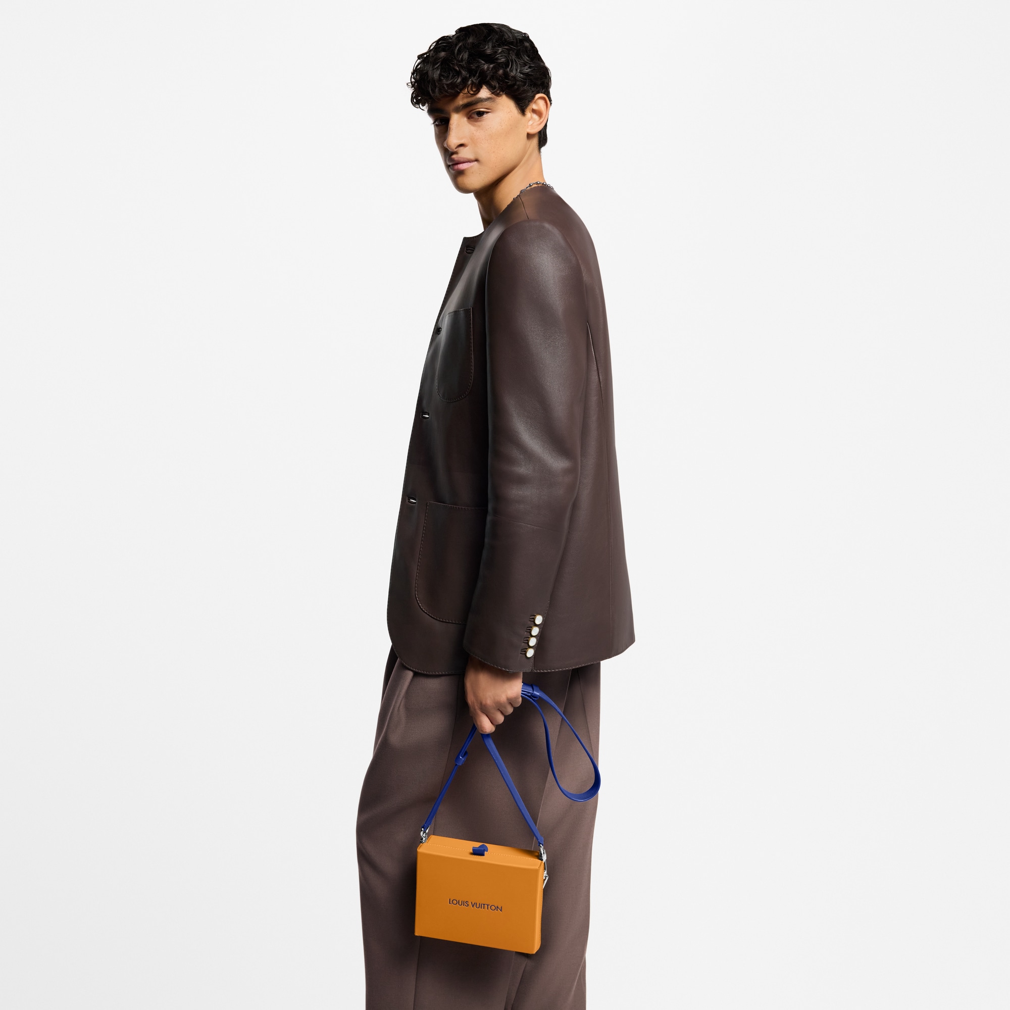 LV} - LVOther Leathers - LV包袋和小型皮具男士包袋 | 路易威登LOUIS VUITTON官网 (产品缩放)