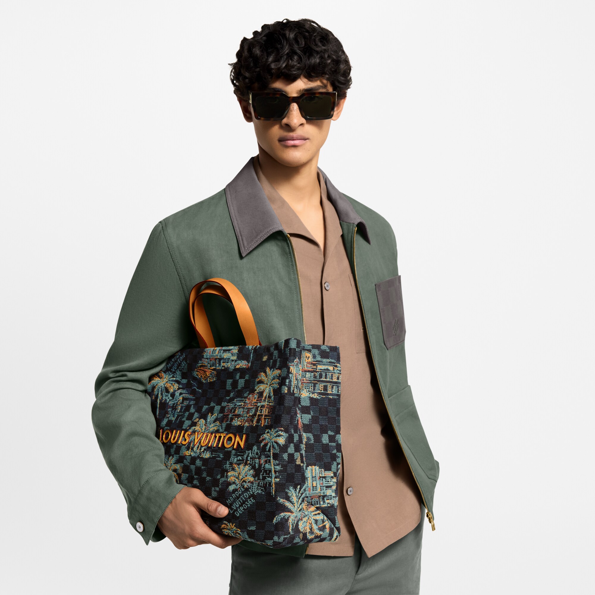 LV} - LVH41 - LV包袋和小型皮具男士包袋 | 路易威登LOUIS VUITTON官网 (产品缩放)